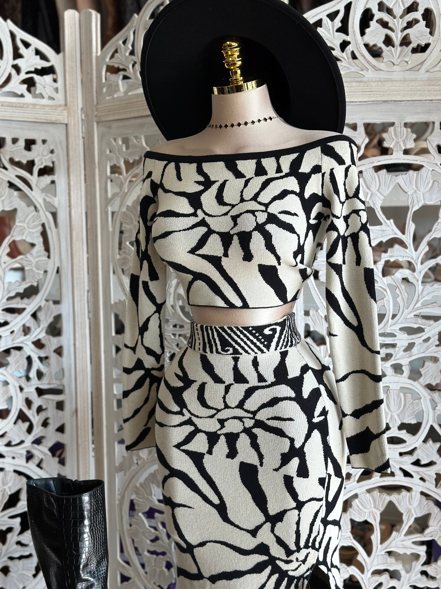 Floral Sweater Boatneck Set - Stretchy, Estira