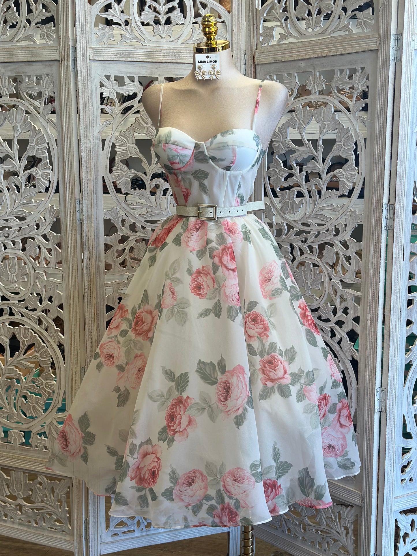 Puffy Floral Pastel Dress-No Estira, Not Stretchy.. cinto no incluido