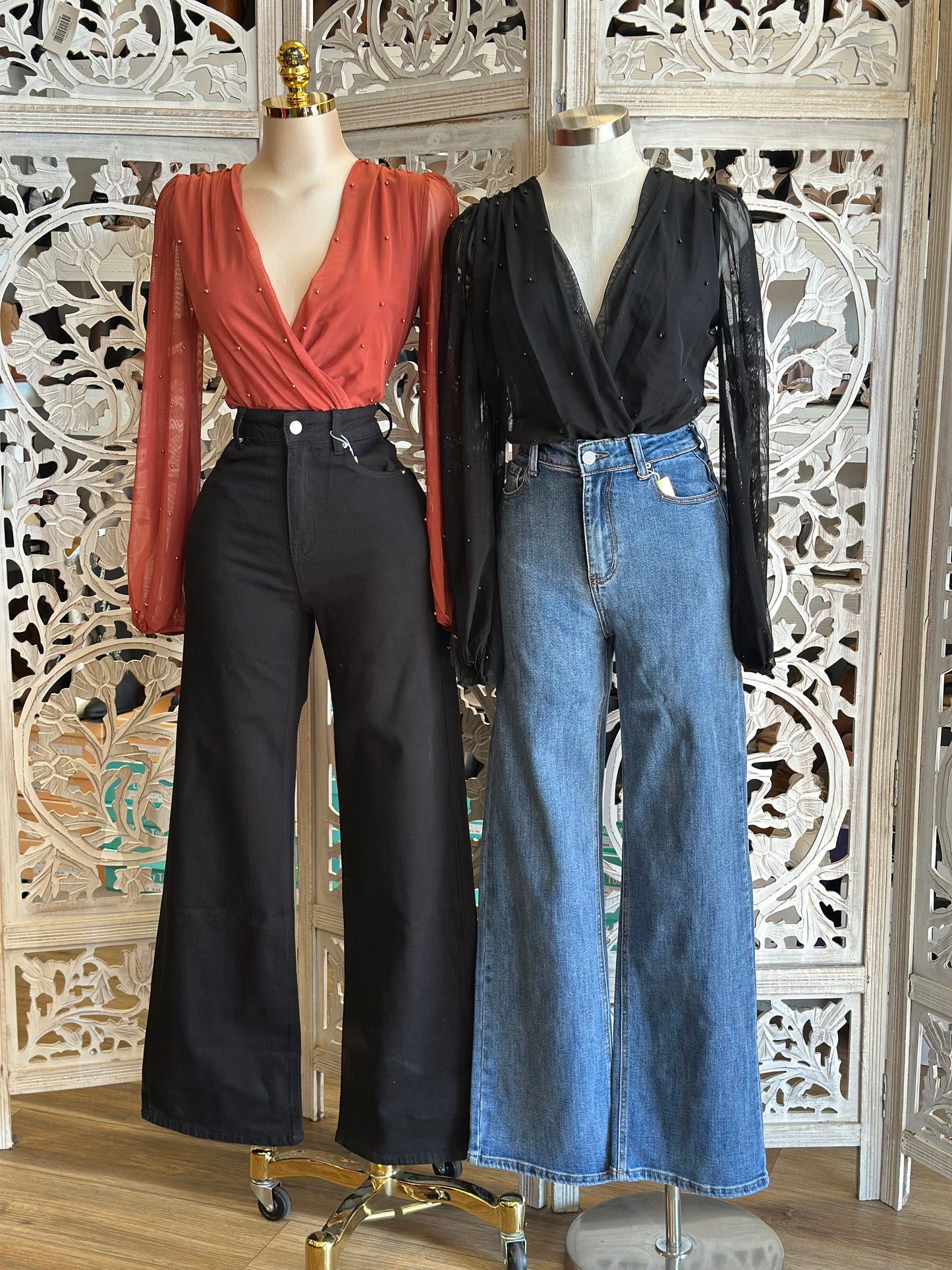 High Rise Straight Jeans - Stretchy, Estira