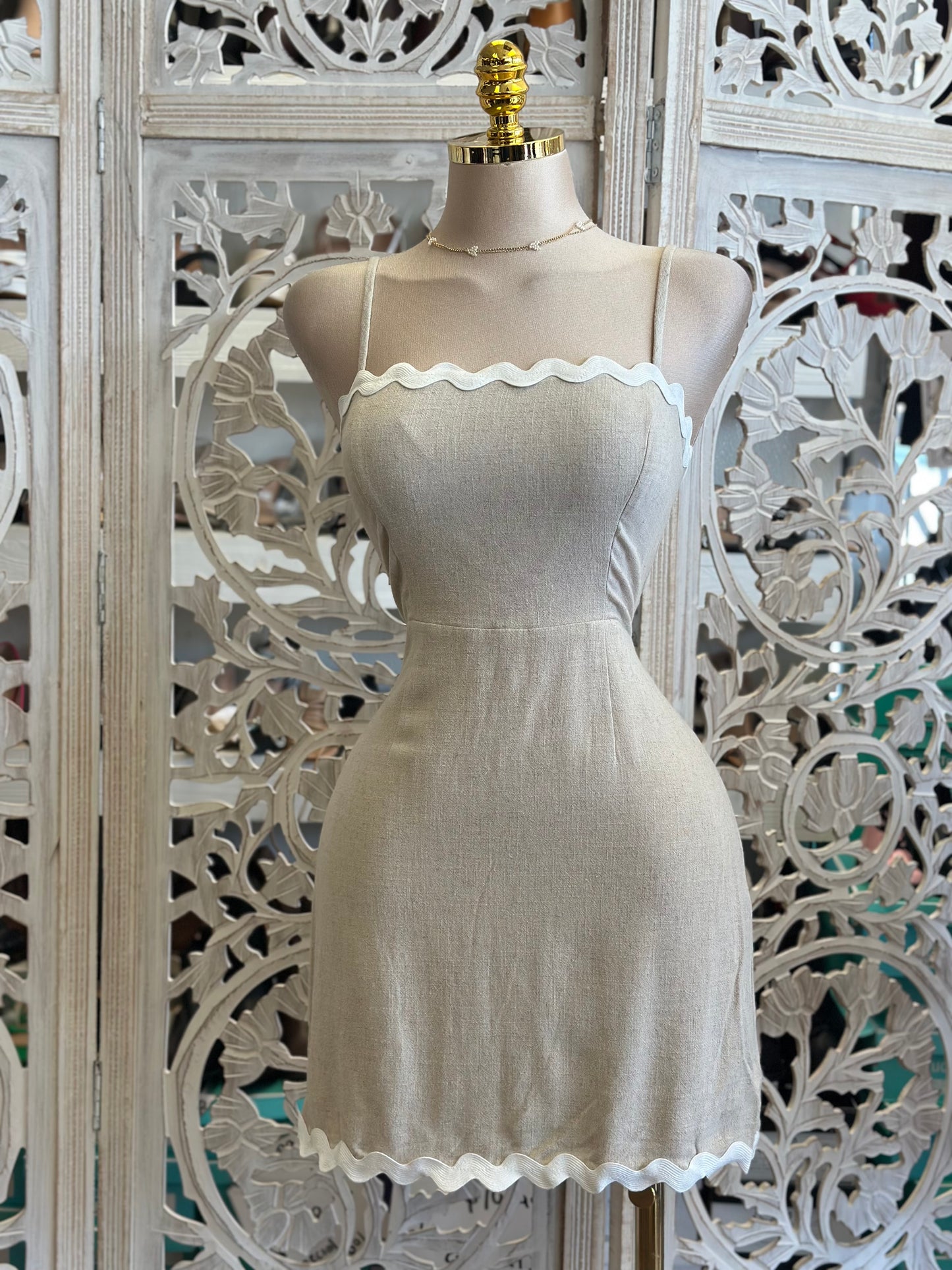 Squiggle Line Beige Mini Dress- Not Stretchy, No Estira