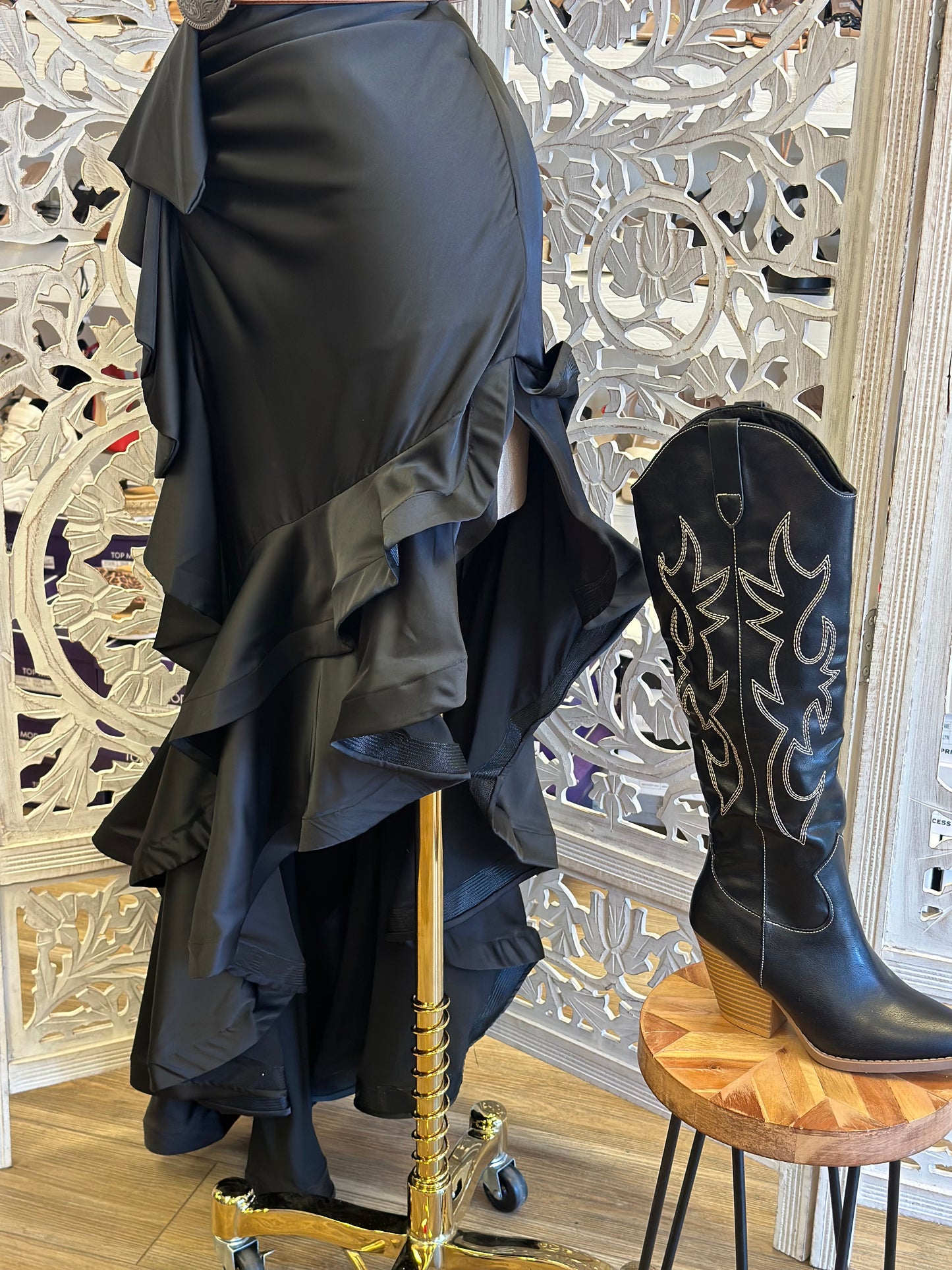 Black Heartlined High Low Dress- Not Stretchy, No Estira viene reducido