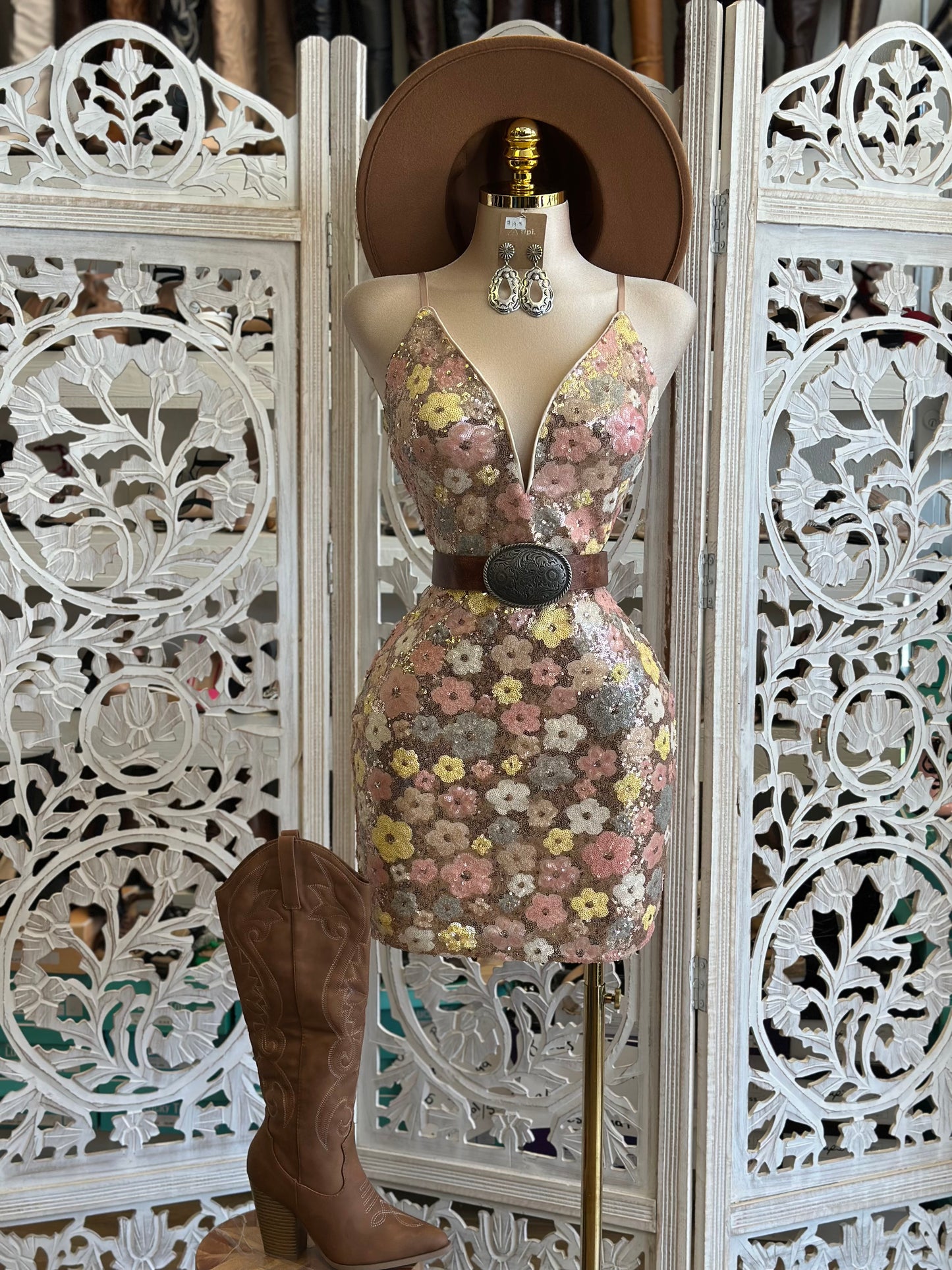 Sequin Floral Mini Dress- Not Stretchy, No Estira
