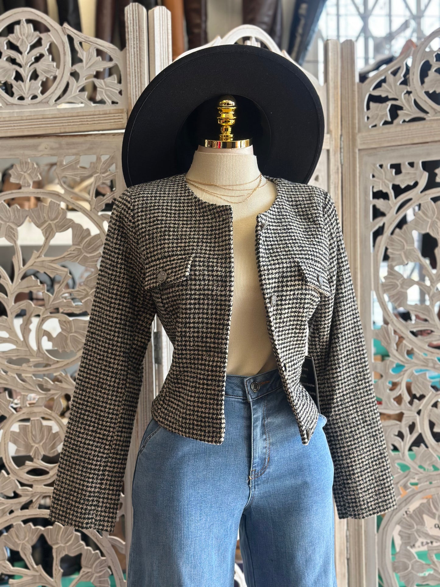 Houndstooth Brown and Black Pattern Blazer- No Estira, Not Stretchy
