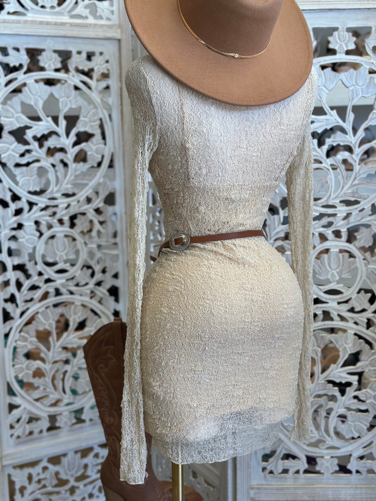 Long Sleeve Lace Mini Dress- Not Stretchy, No Estira