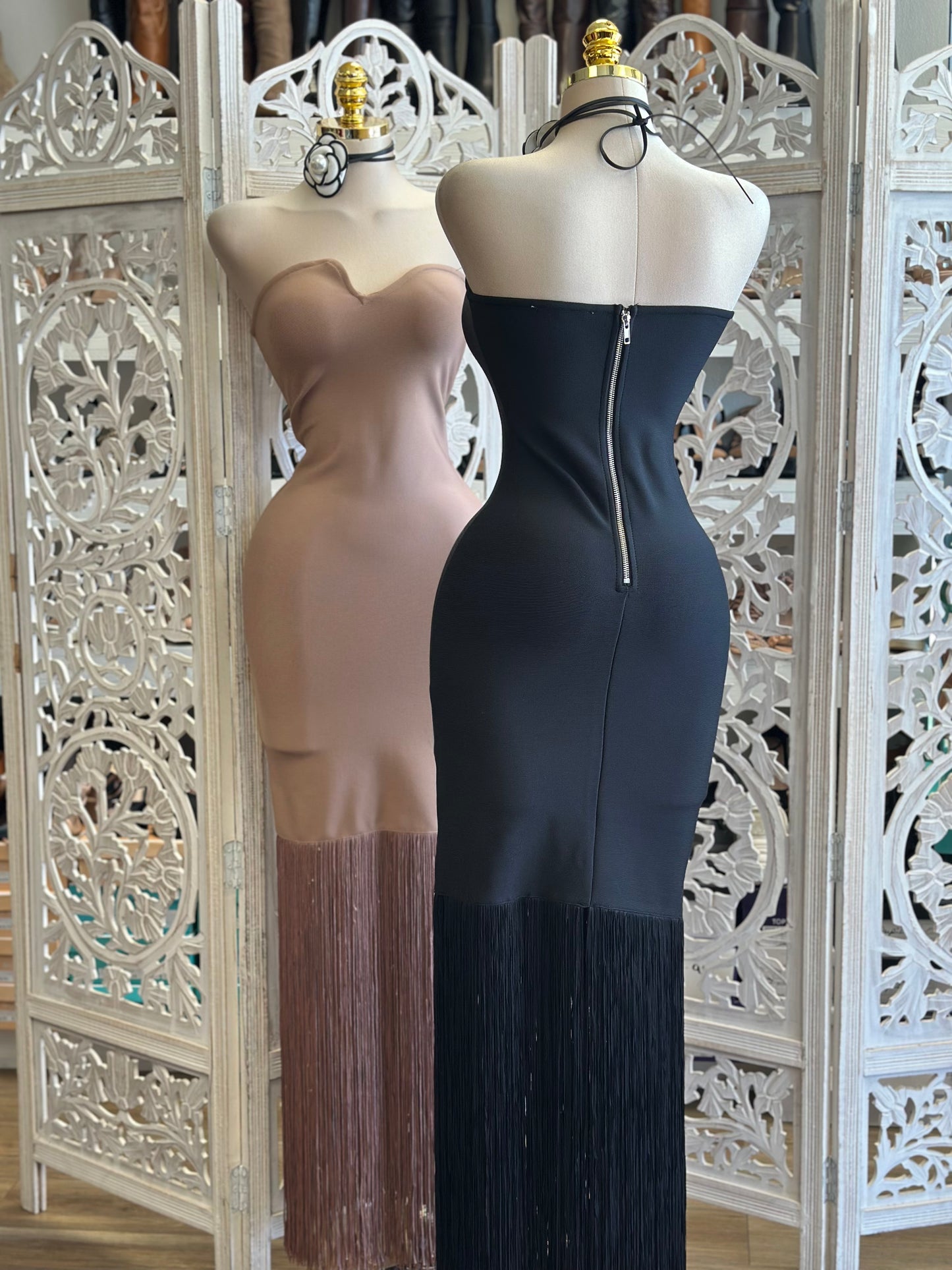 Heartline Long Fringe Dress-Estira Poco,Slightly Stretchy