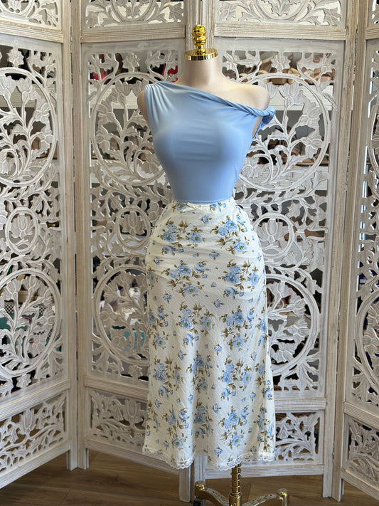 Laura Blue Floral Midi Skirt- Slightly Stretchy , Estira Poco