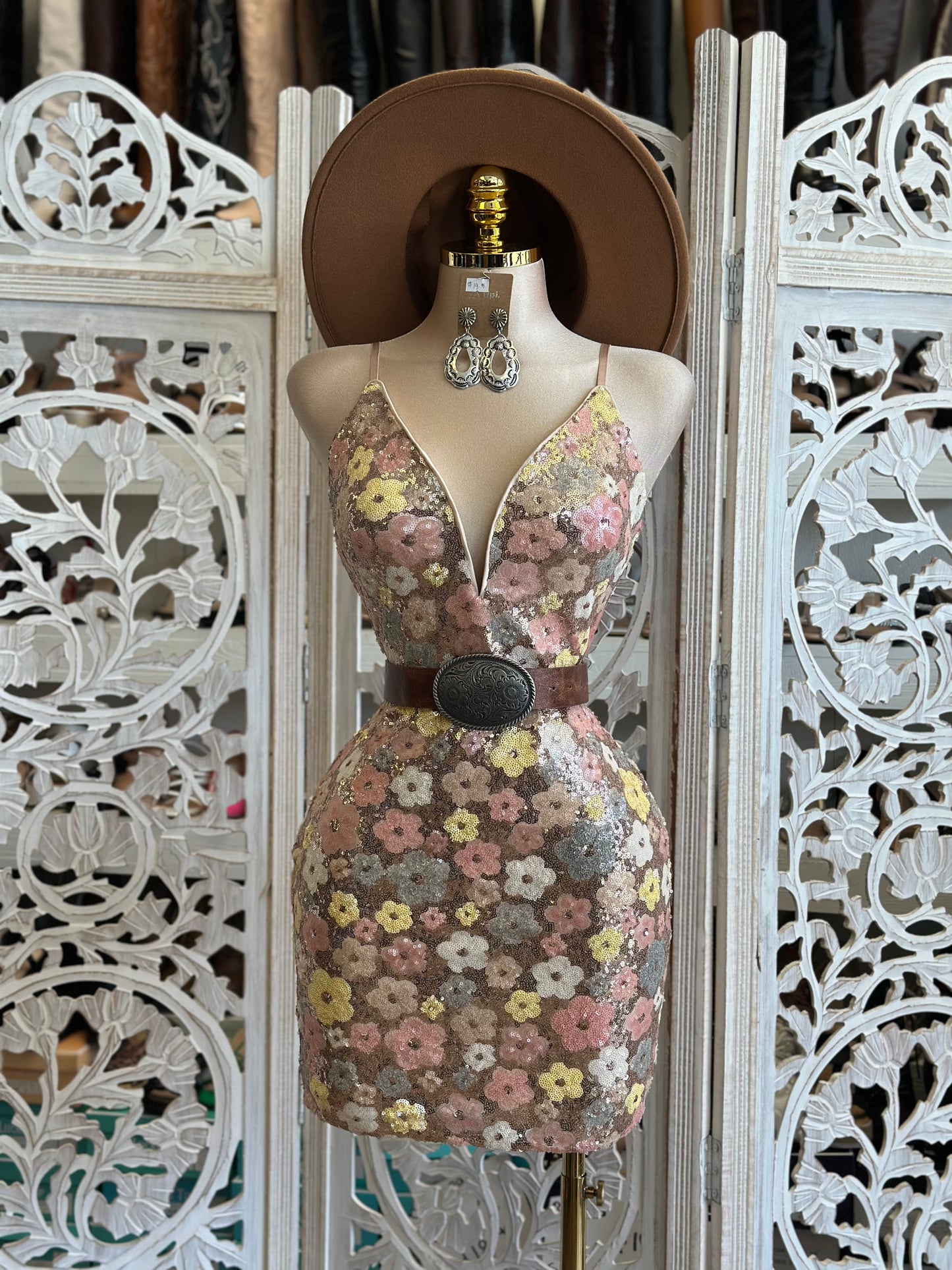 Sequin Floral Mini Dress- Not Stretchy, No Estira