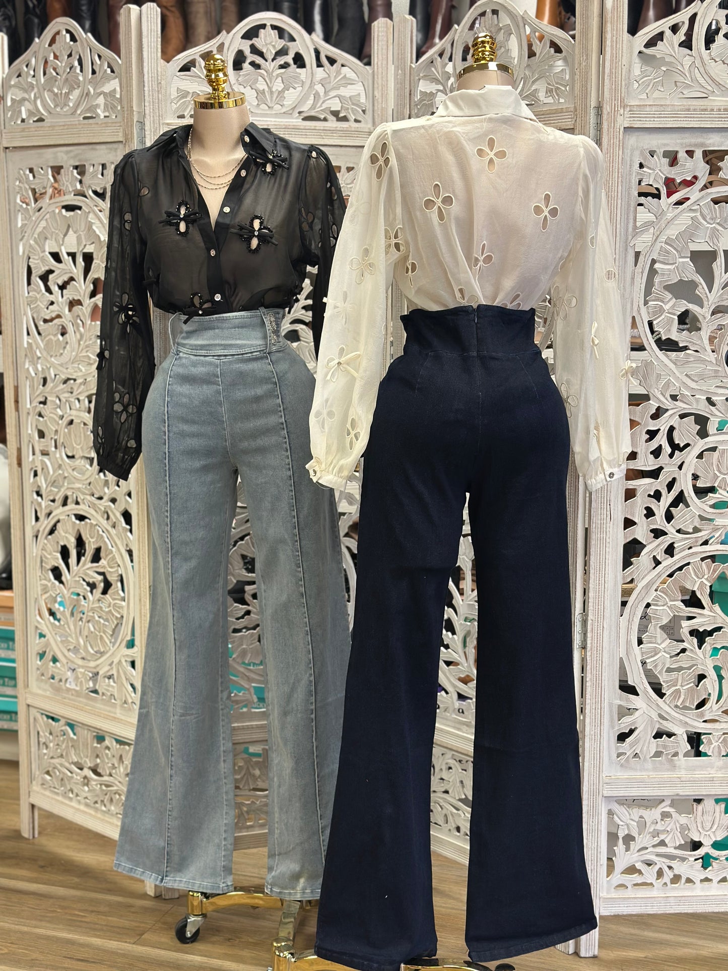 High Rise Flate Side Button Jeans - Stretchy, Estira