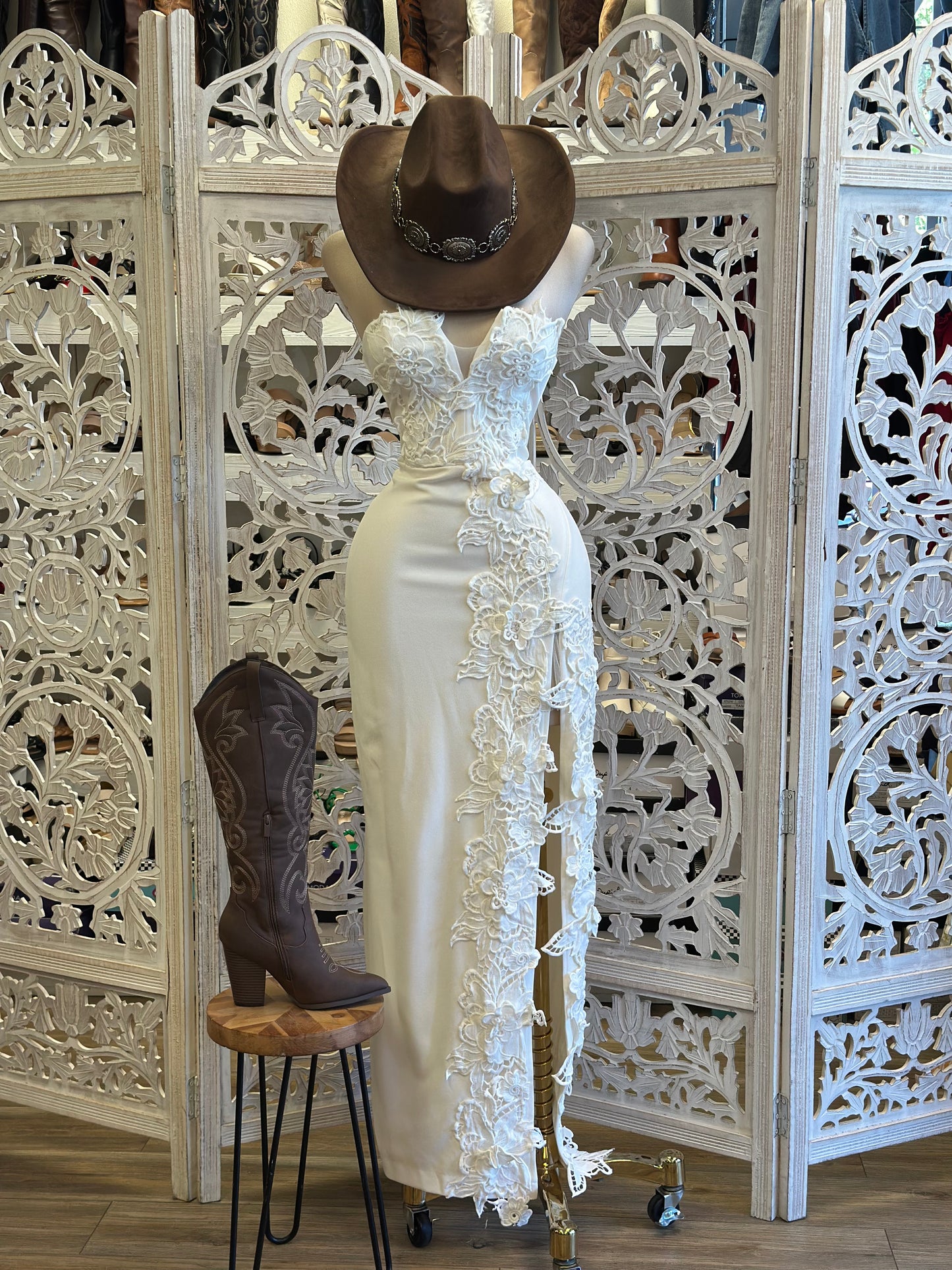 White Lace Lined Strapless Dress- Stretchy, Estira