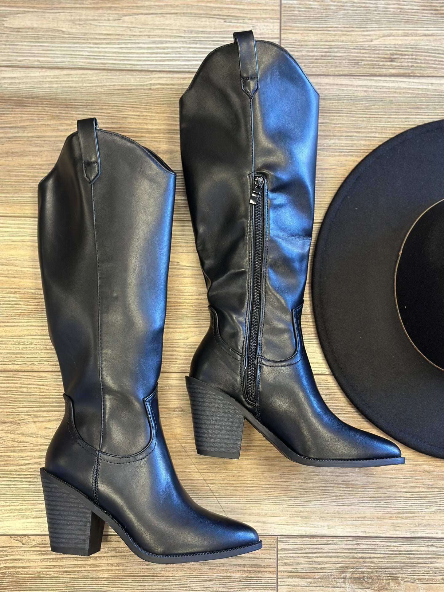 Black Smooth Heeled Cowboy Boots