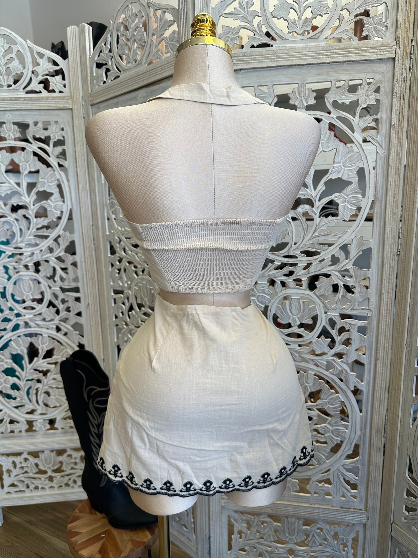Embroidered Halter Linen Set- Not Stretchy, No Estira