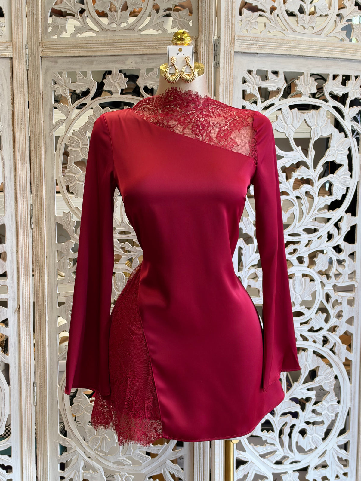 Bell-Sleeve Dynasty Mini Dress- No Estira , Not Stretchy