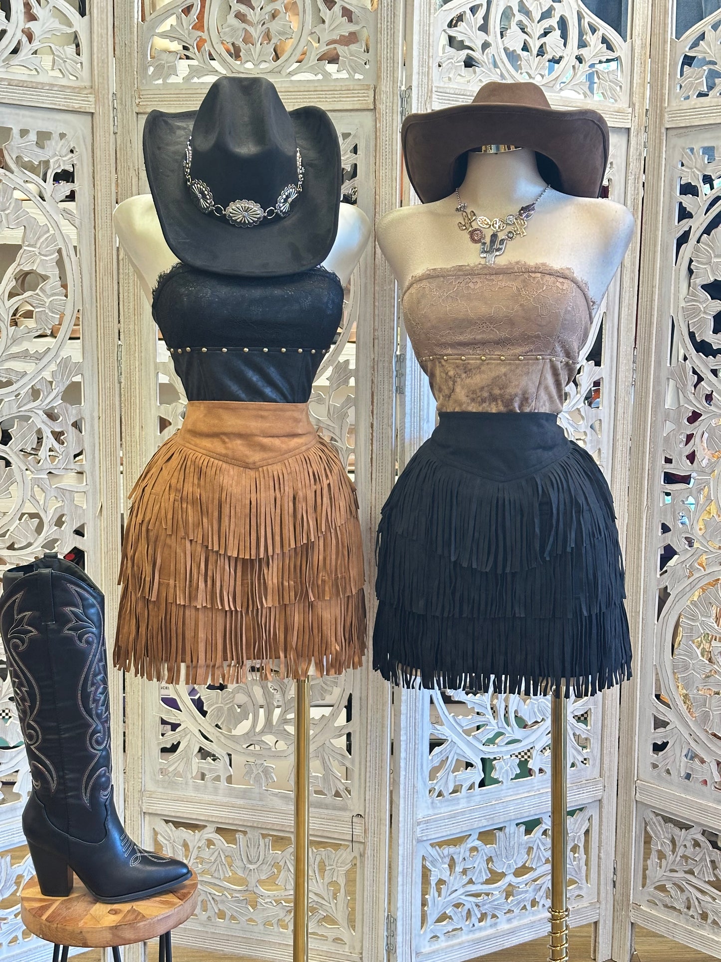 Fringe Tiered Mini Suede Skirt-No Estira , Not Stretchy