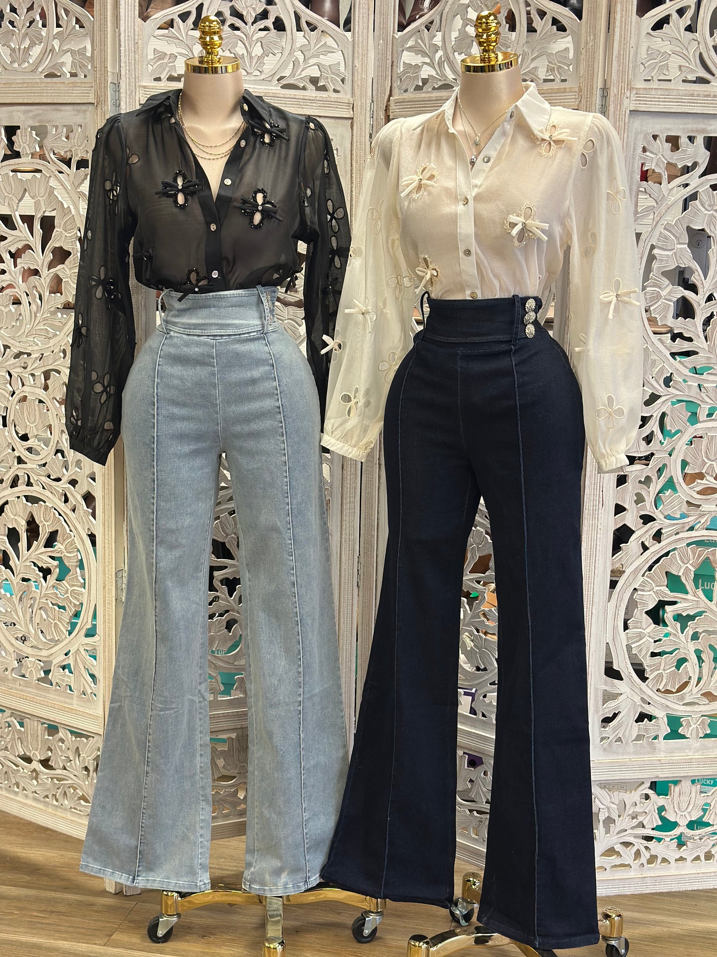 High Rise Flate Side Button Jeans - Stretchy, Estira