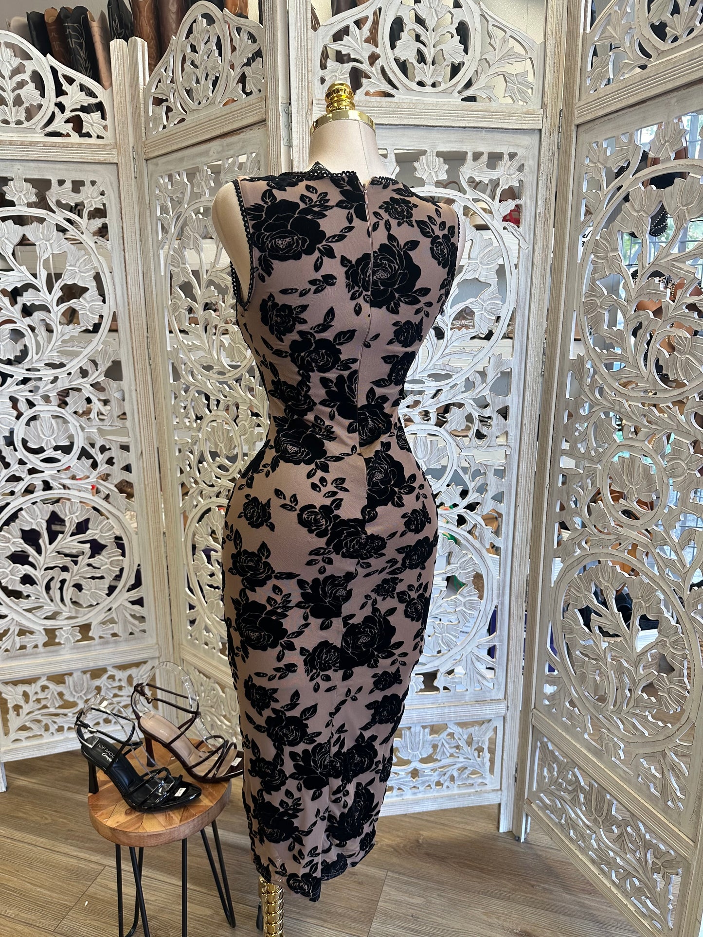 Heart Line Floral Print Midi Dress - Estira, Stretchy