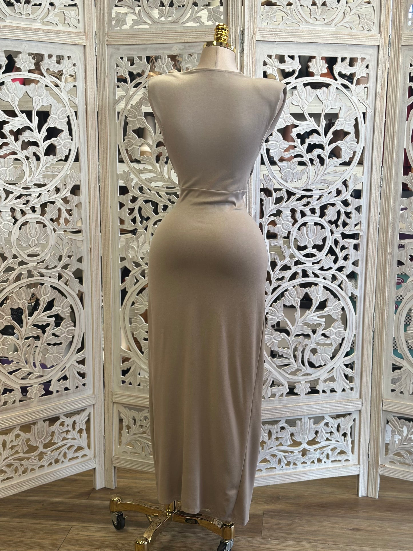 Neutral Knotted Midi Dress-Stretchy,Estira