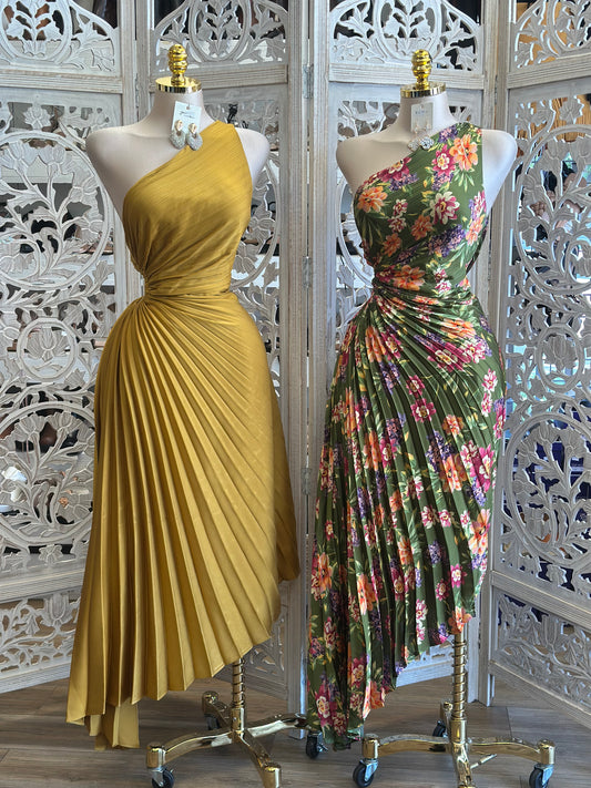 Pleated One Shoulder Cutout Dress- Slightly Stretchy,Estira Poco