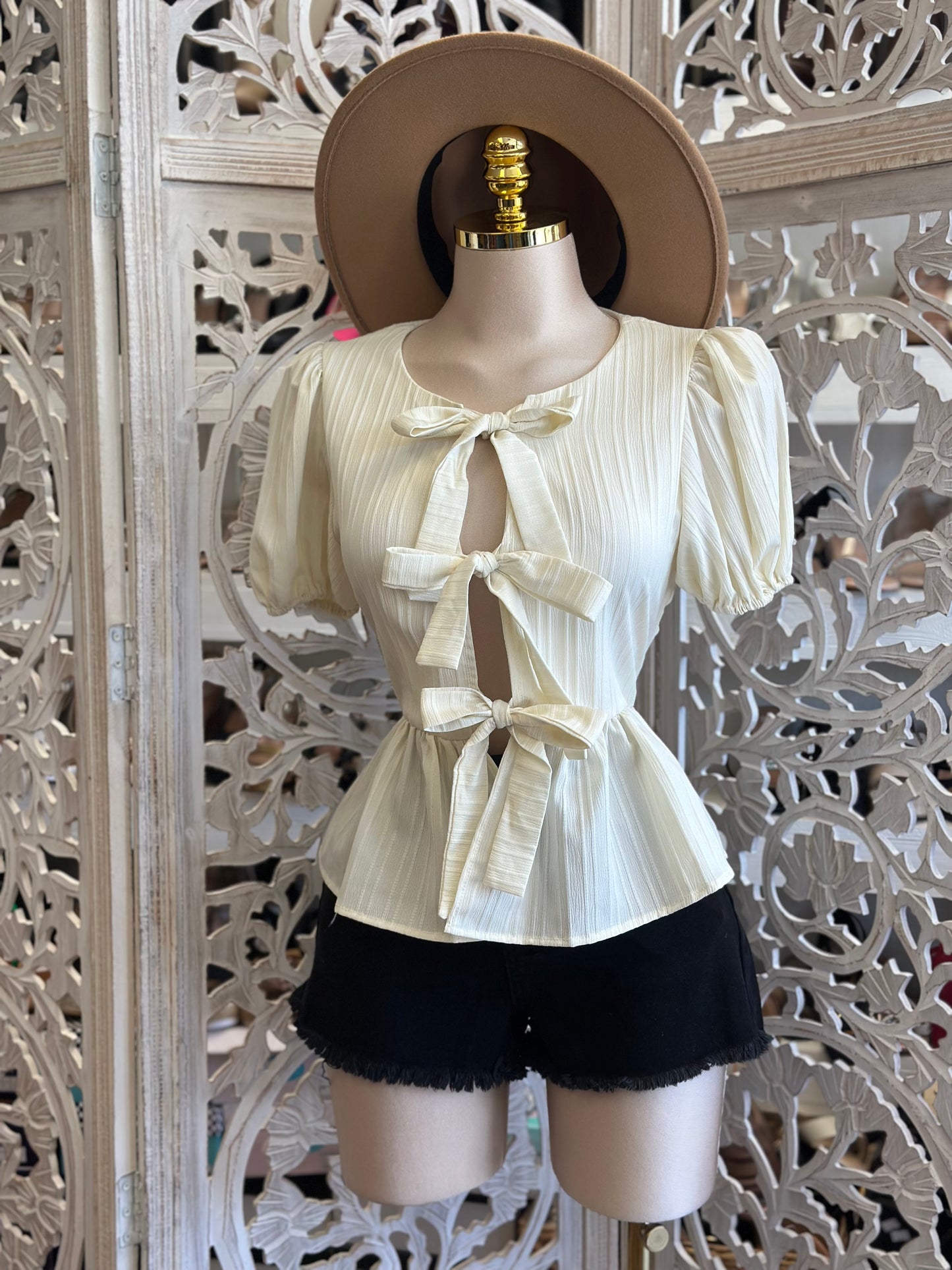 Three Tier Bow Blouse - No Estira , Not Stretchy