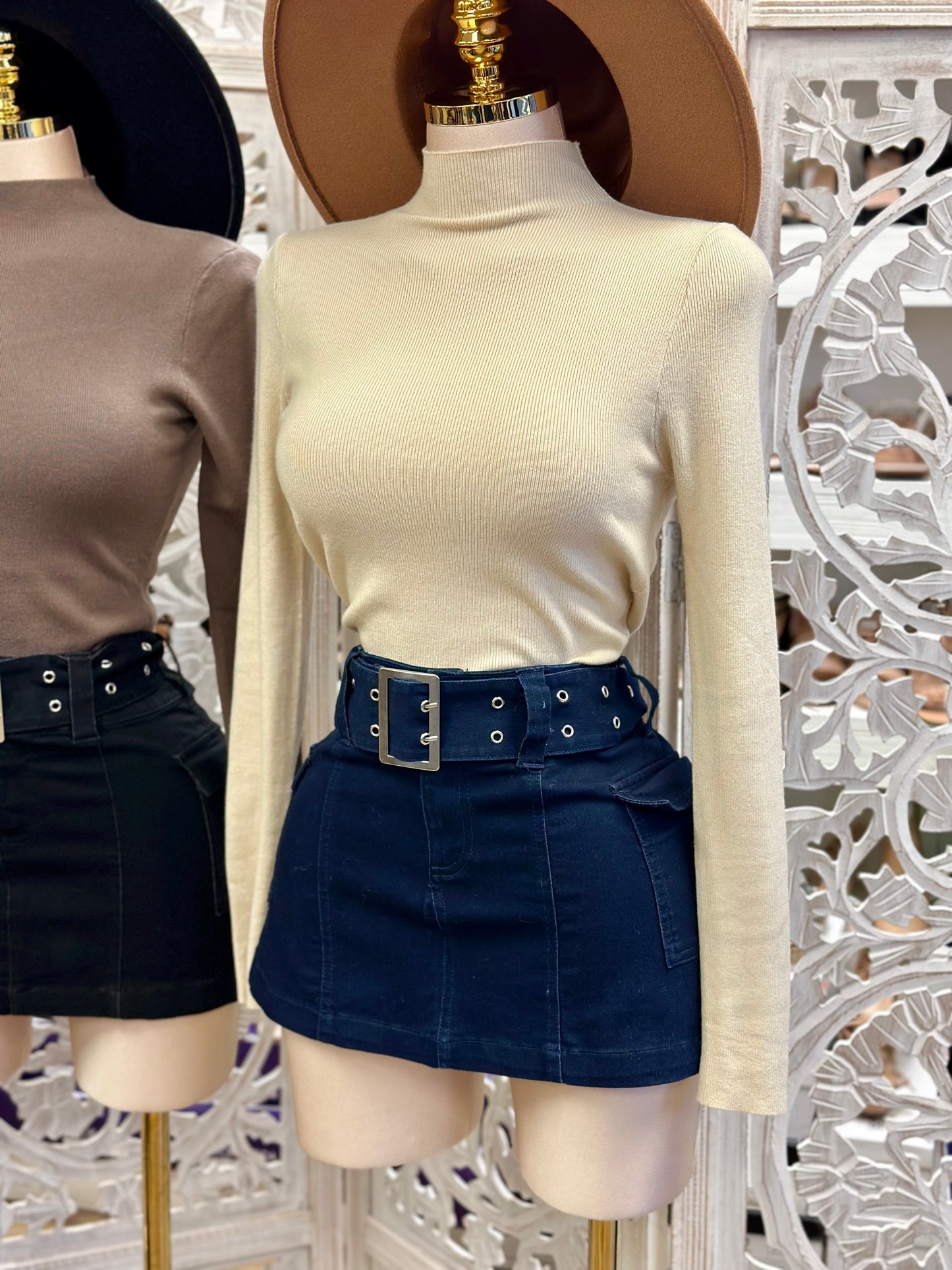 Buckle Belt Denim Mini Skirt-Estira, Stretchy falda corta
