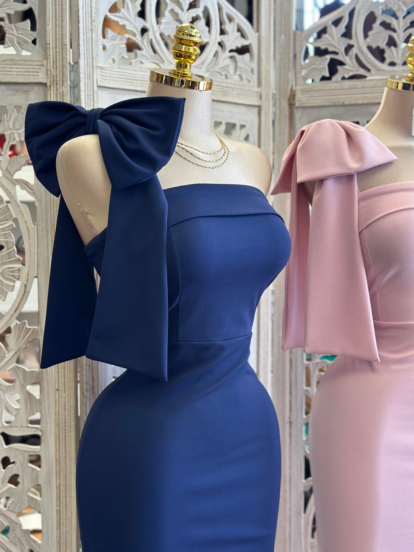 Bow Body Con Dress- Not Stretchy ,No Estira