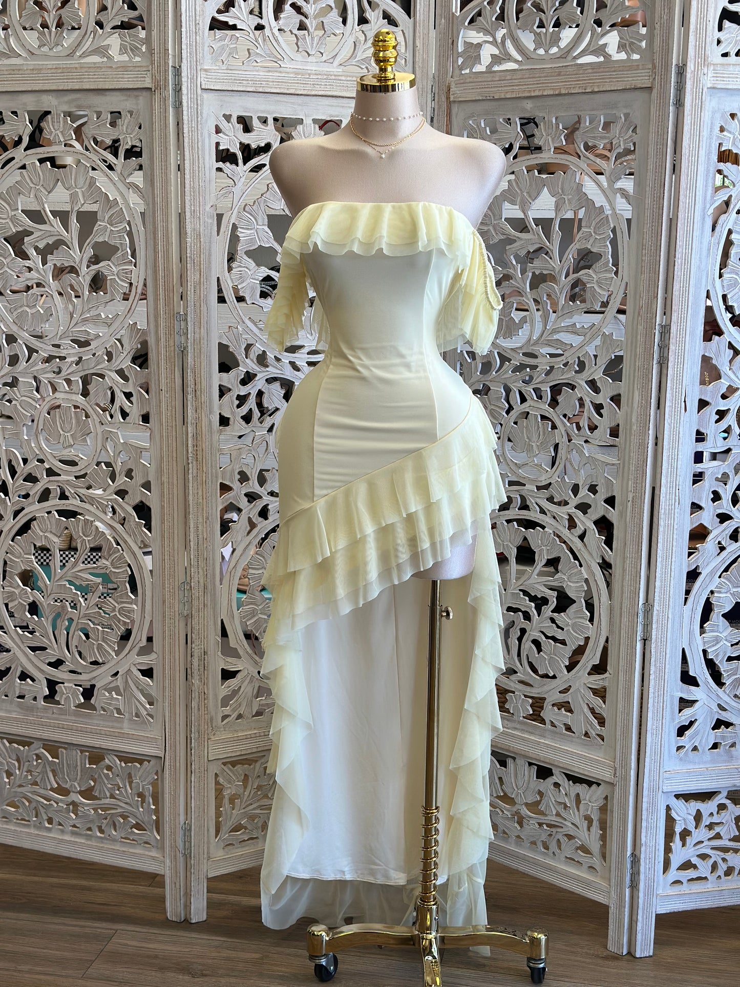 Butter Ruffle Dress- Stretchy, Estira