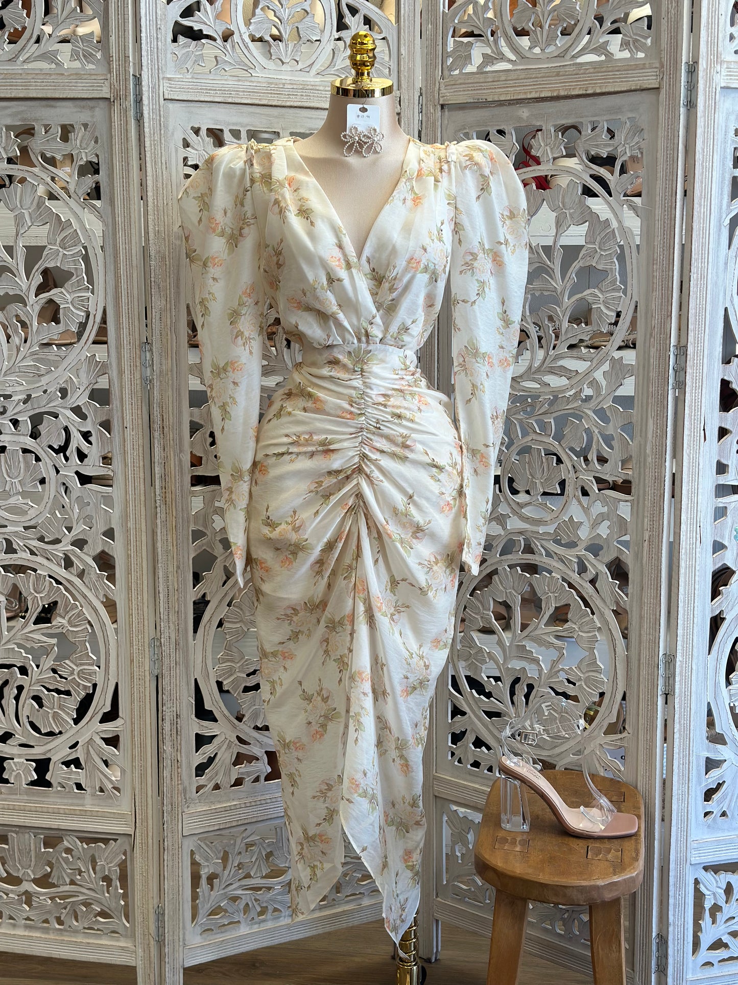 Puff Sleeve Pastel Floral Ruched Dress- Not Stretchy, No Estira
