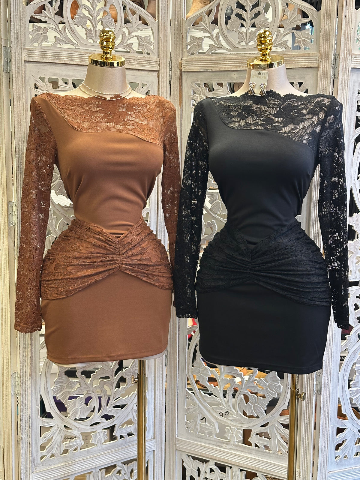 The Amoura Lace Bodycon- Estira , Stretchy