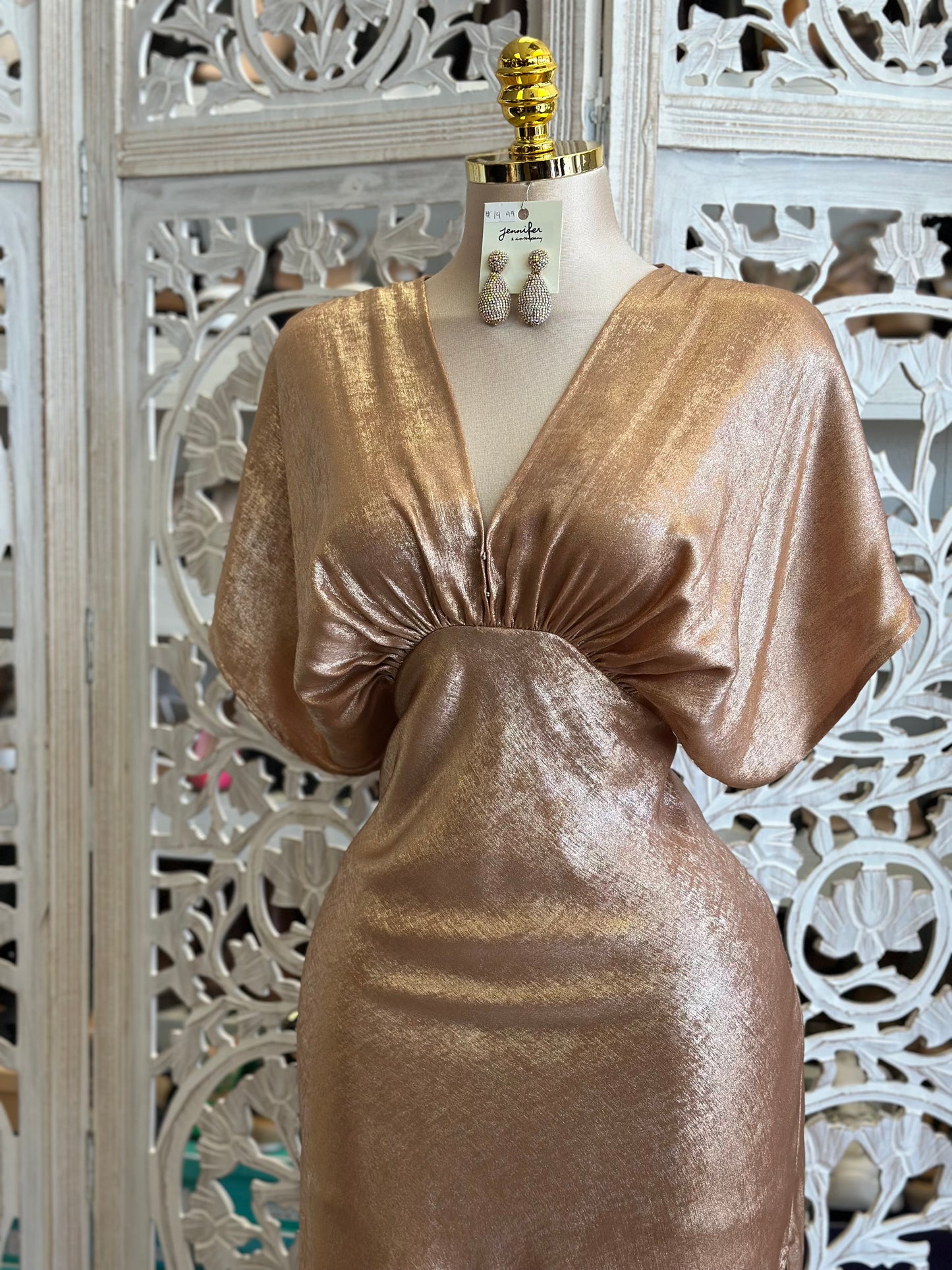 Satin Shimmer Maxi Dress- Not Stretchy, No Estira