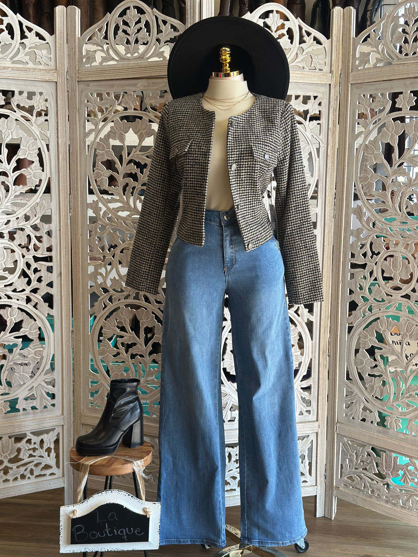 Houndstooth Brown and Black Pattern Blazer- No Estira, Not Stretchy