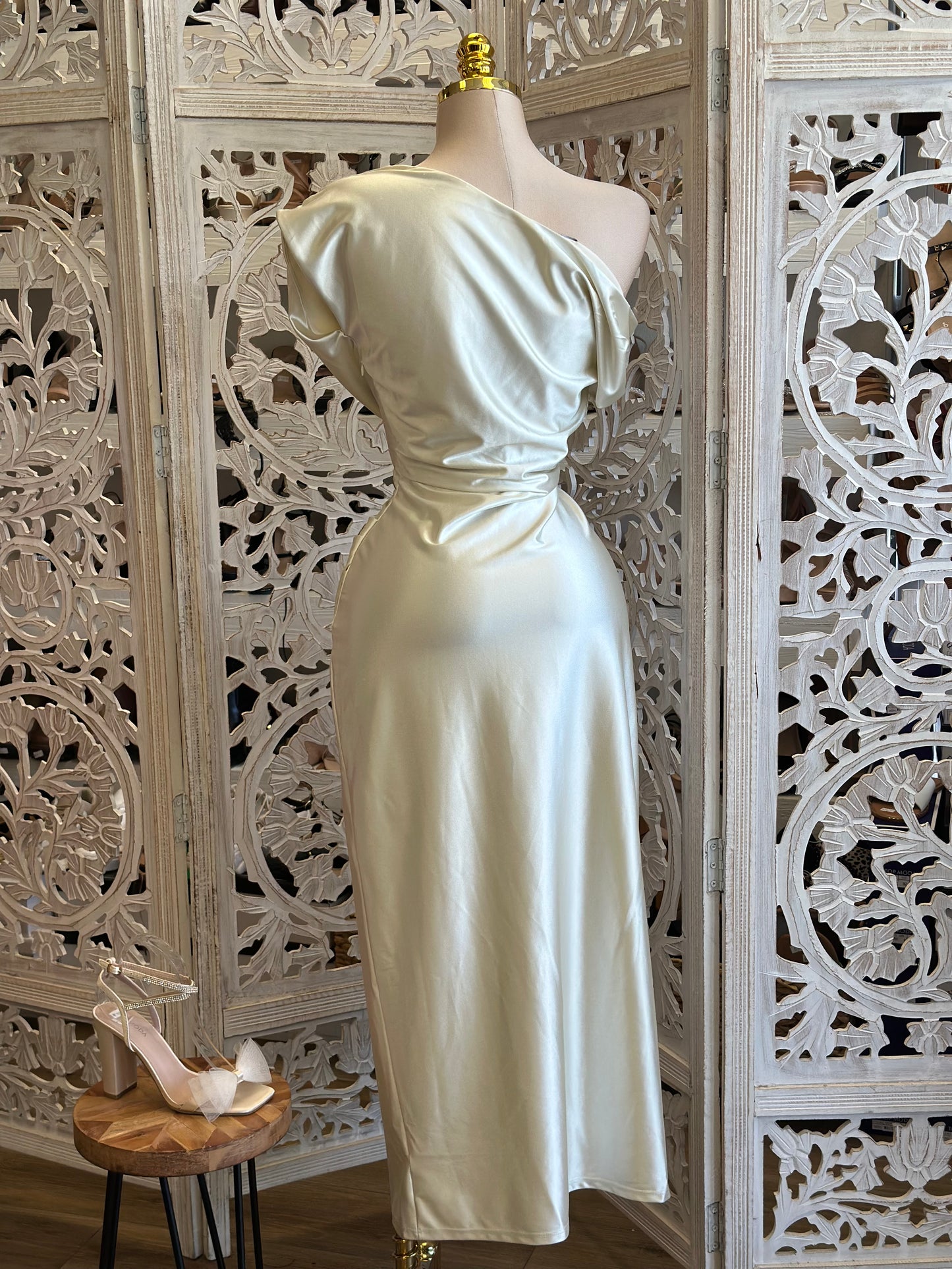 Pearl Draped Midi Dress - No Estira, Not Stretchy