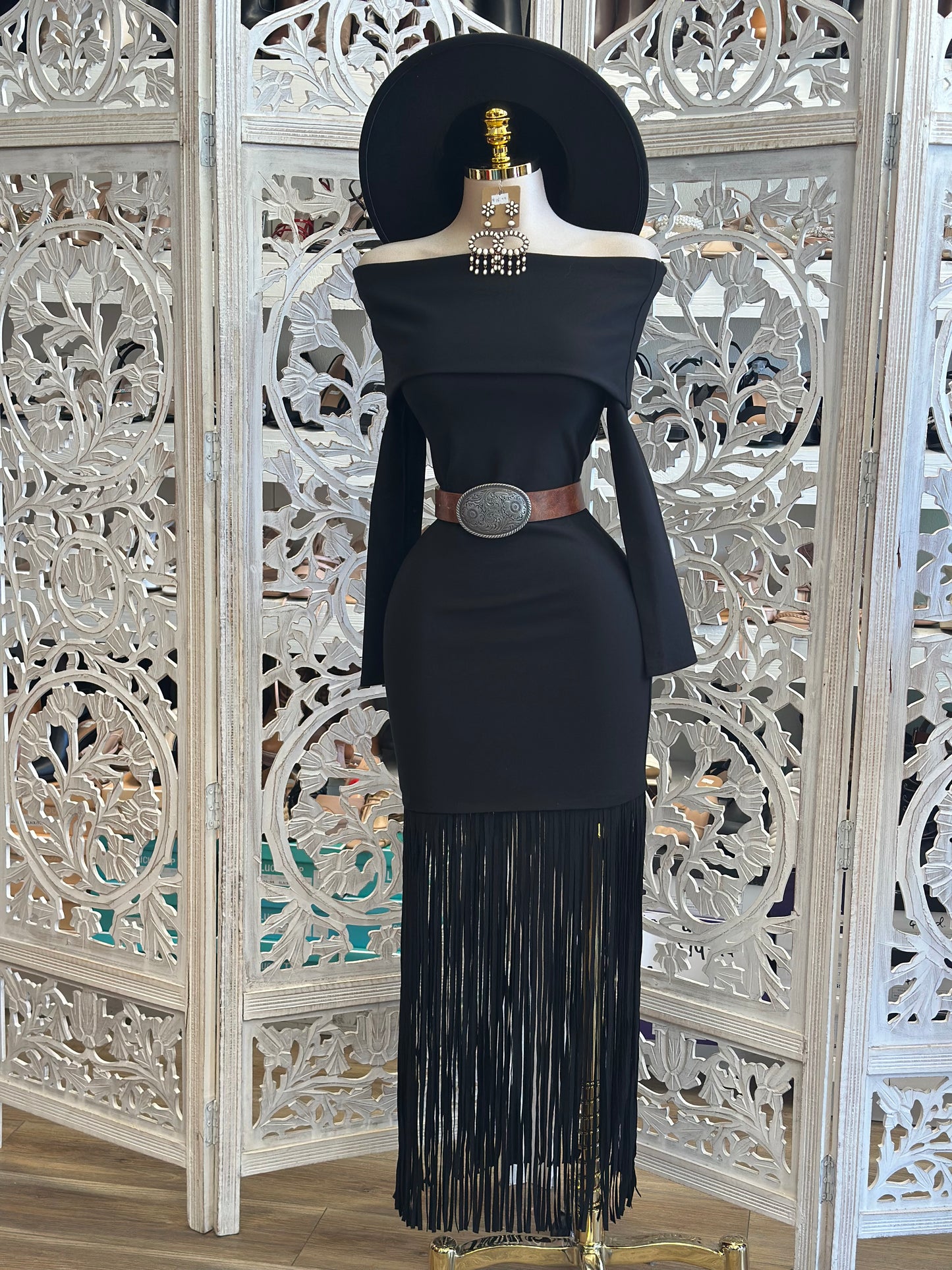 Fringe Off Shoulder Black Dress-No Estira, Not Stretchy