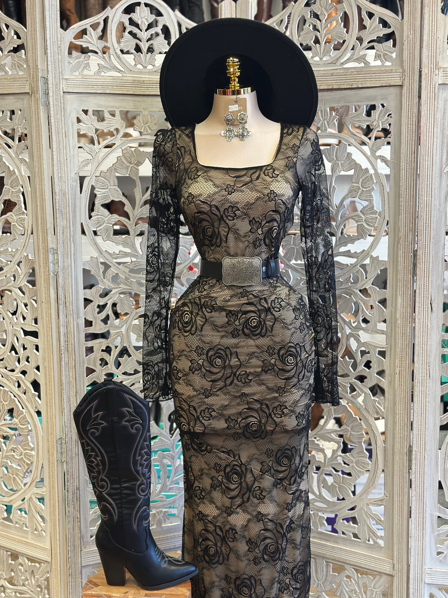 Square Neck Nude Lace Dress- Stretchy,Estira