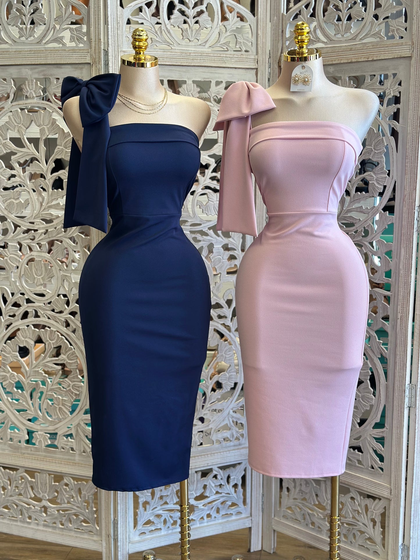 Bow Body Con Dress- Not Stretchy ,No Estira