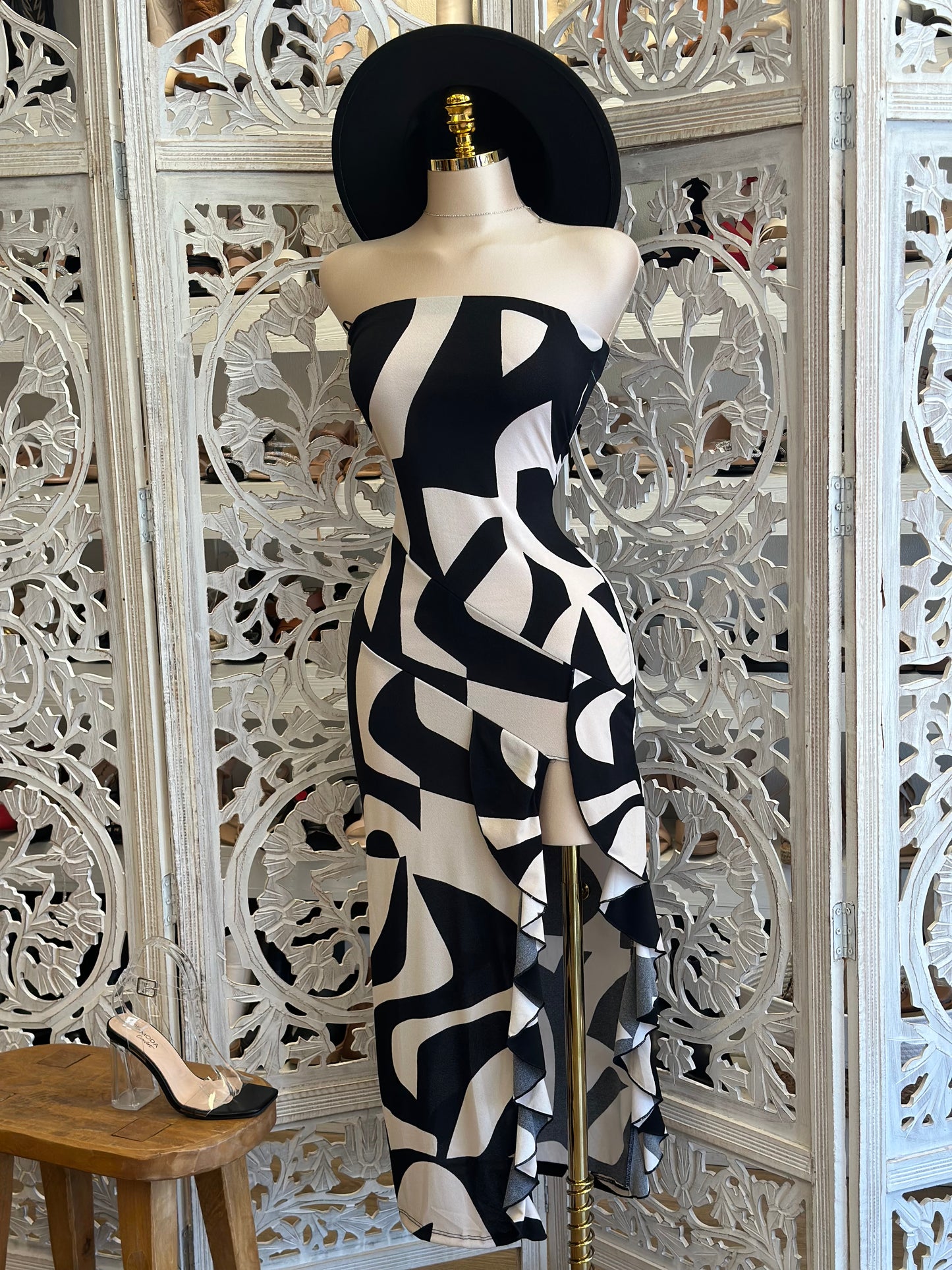Patterned Strapless Ruffled Dress- Stretchy, Estira