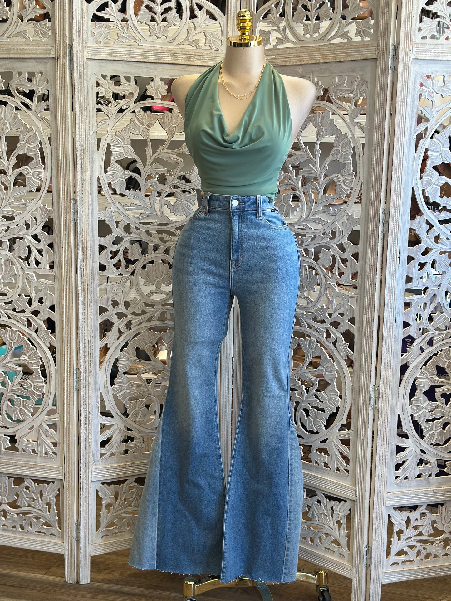 Medium Wash Colorblock Jeans - Stretchy, Estira