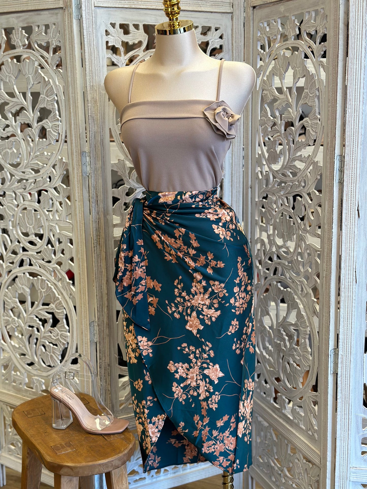 Beige Floral Detail Thin Strap Top-Stretchy