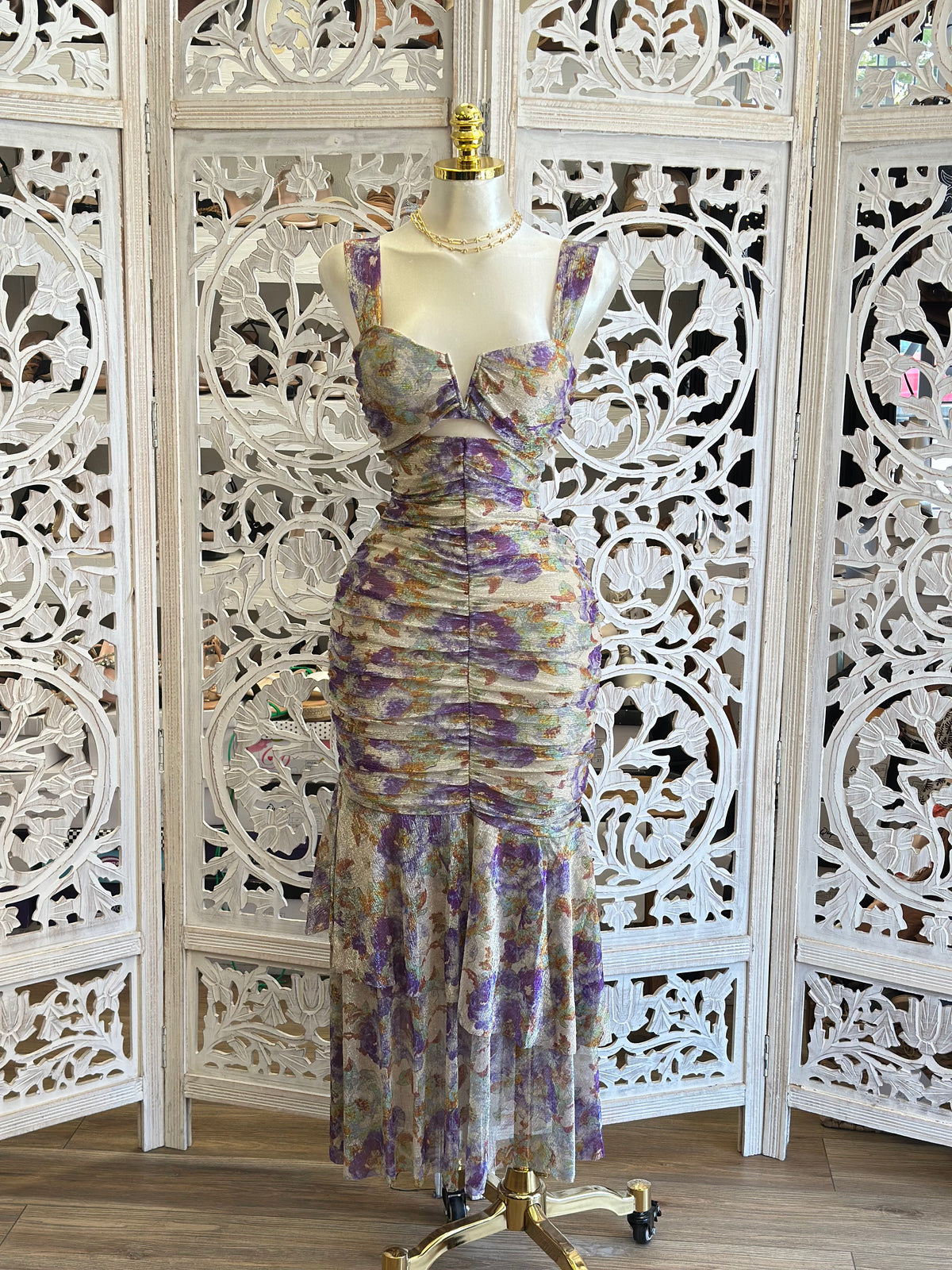 Desert Iris Cutout Maxi
- Estira, Stretchy