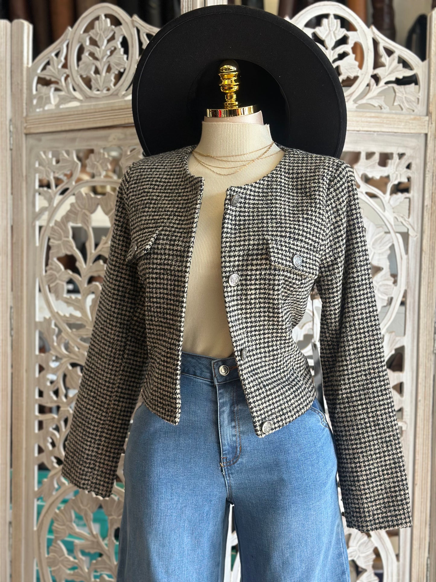 Houndstooth Brown and Black Pattern Blazer- No Estira, Not Stretchy