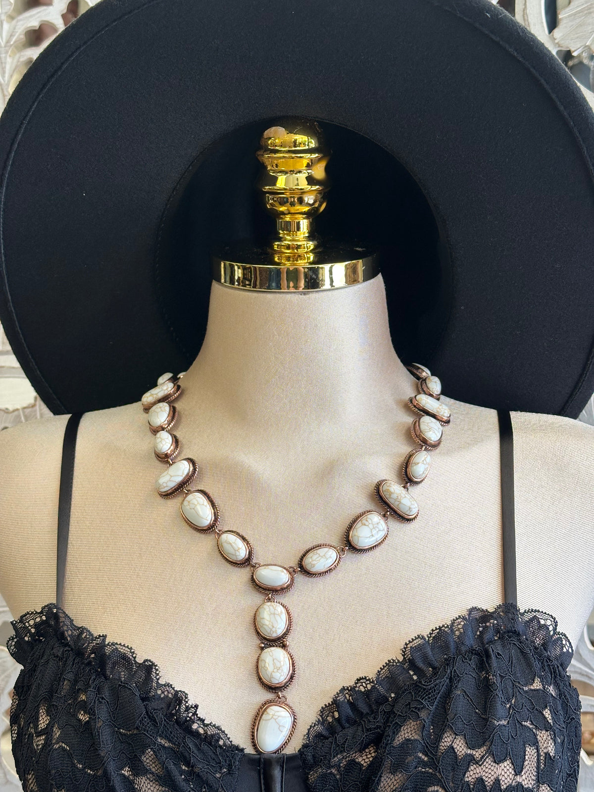 Kelpya Baroque Drop Necklace