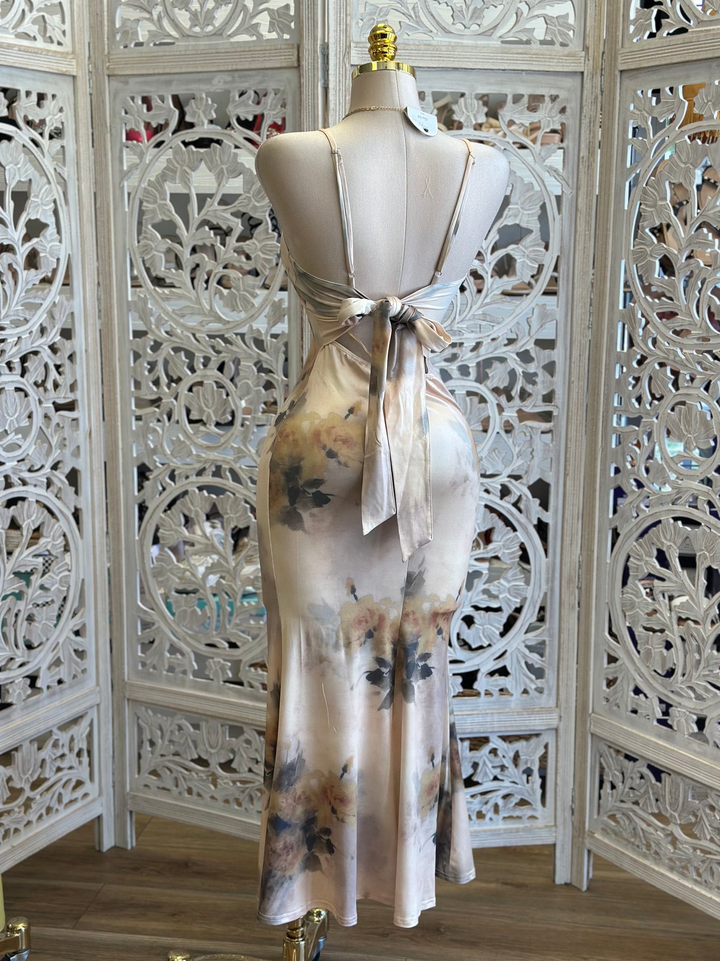 Liza Flower Painted Midi Dress- Stretchy,Estira