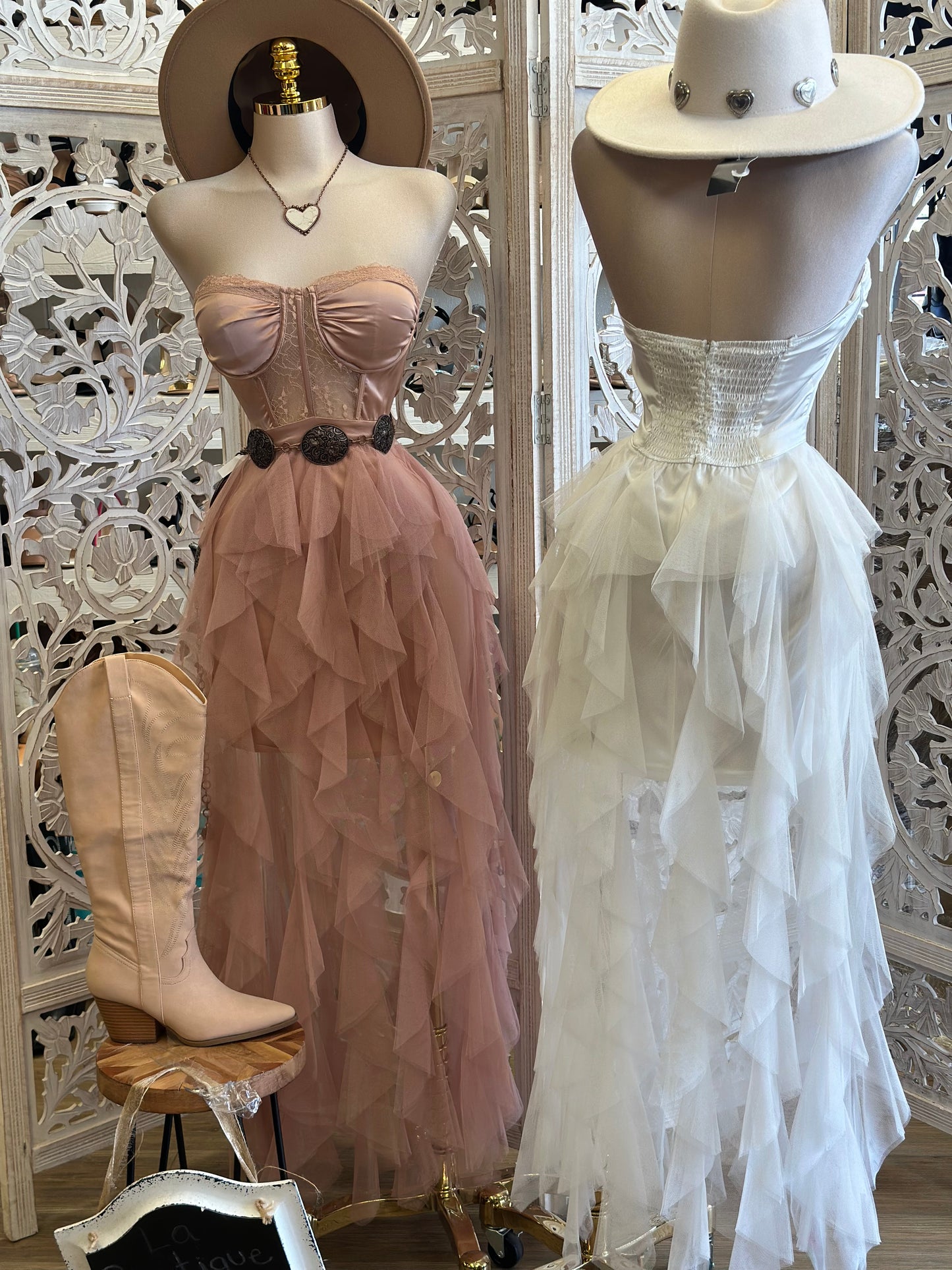 Corset Ruffle Maxi Dress - Estira Poco, Slightly Stretchy