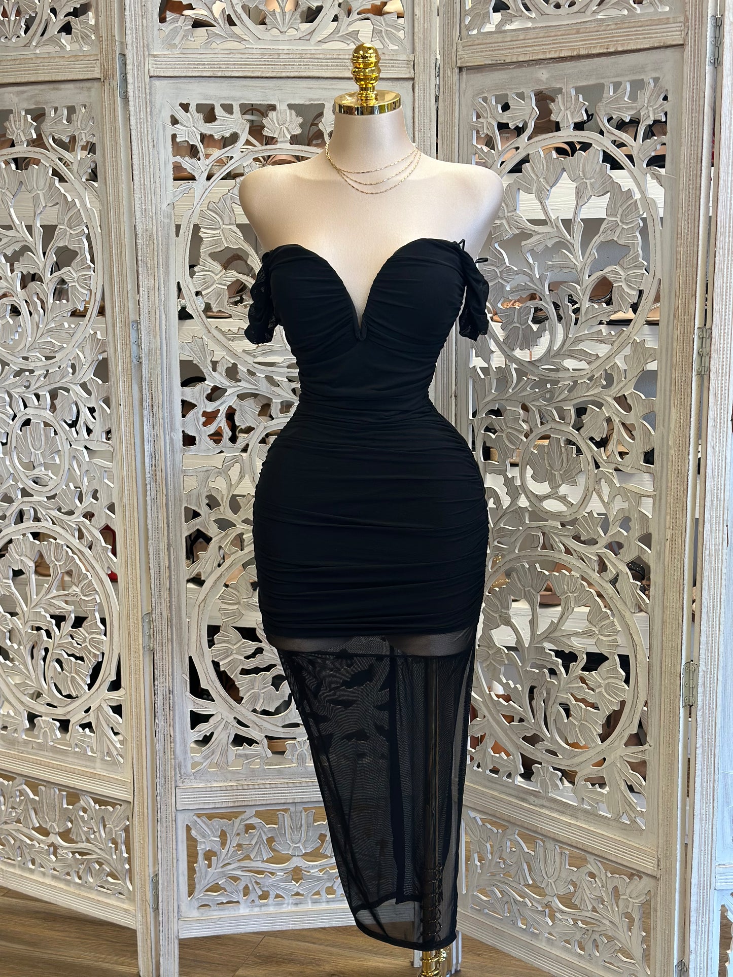 Black Heart Lined Midi Dress- Stretchy,Estira