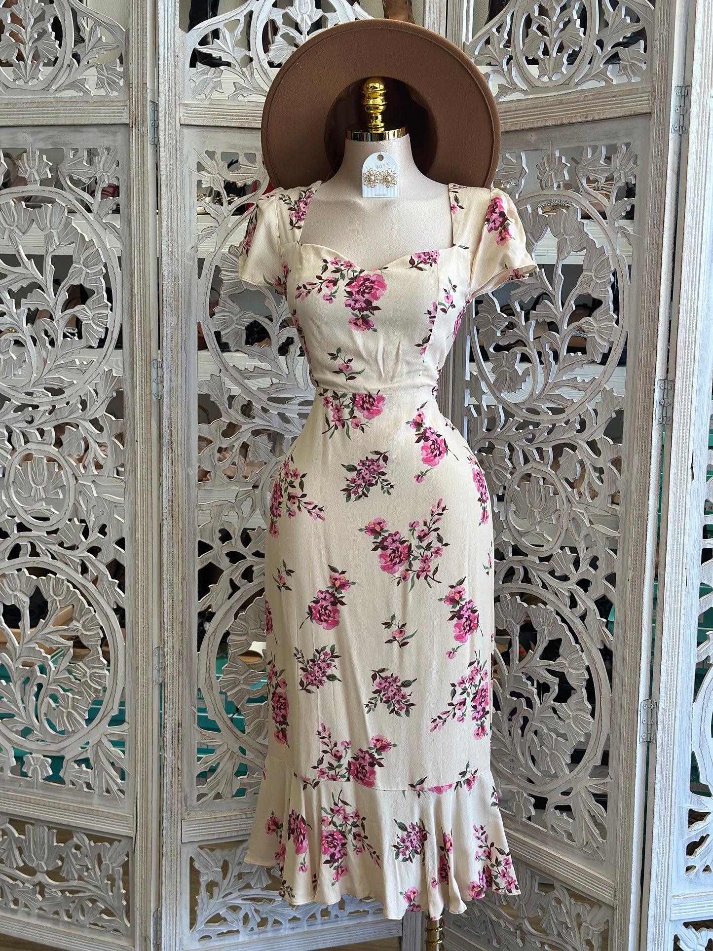 Smocked Floral Midi Dress-No Estira, Not Stretchy