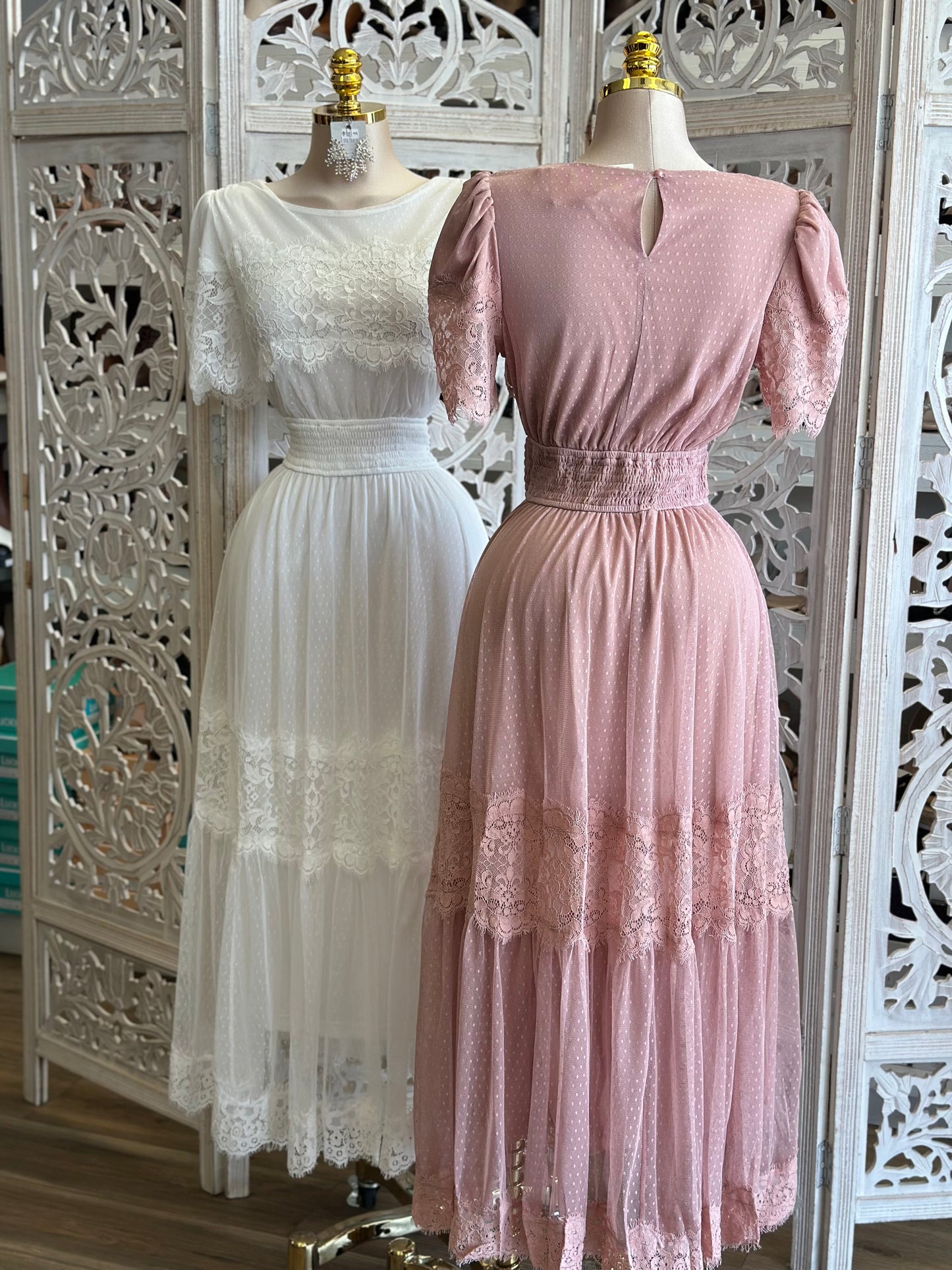 Lace Dainty Midi Dress- Stretchy,Estira