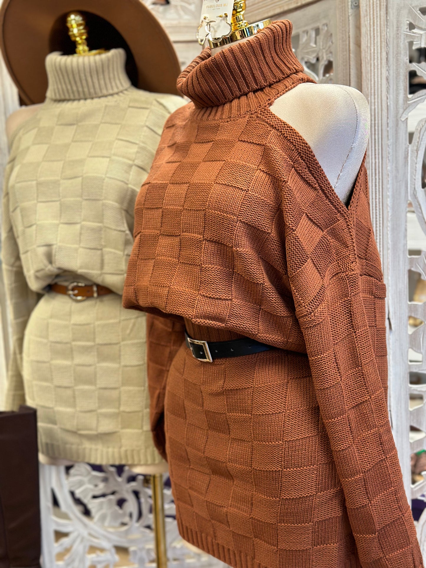 Checkered Shoulder Cutout Sweater Set- Stretchy,Estira.. viene ampliao