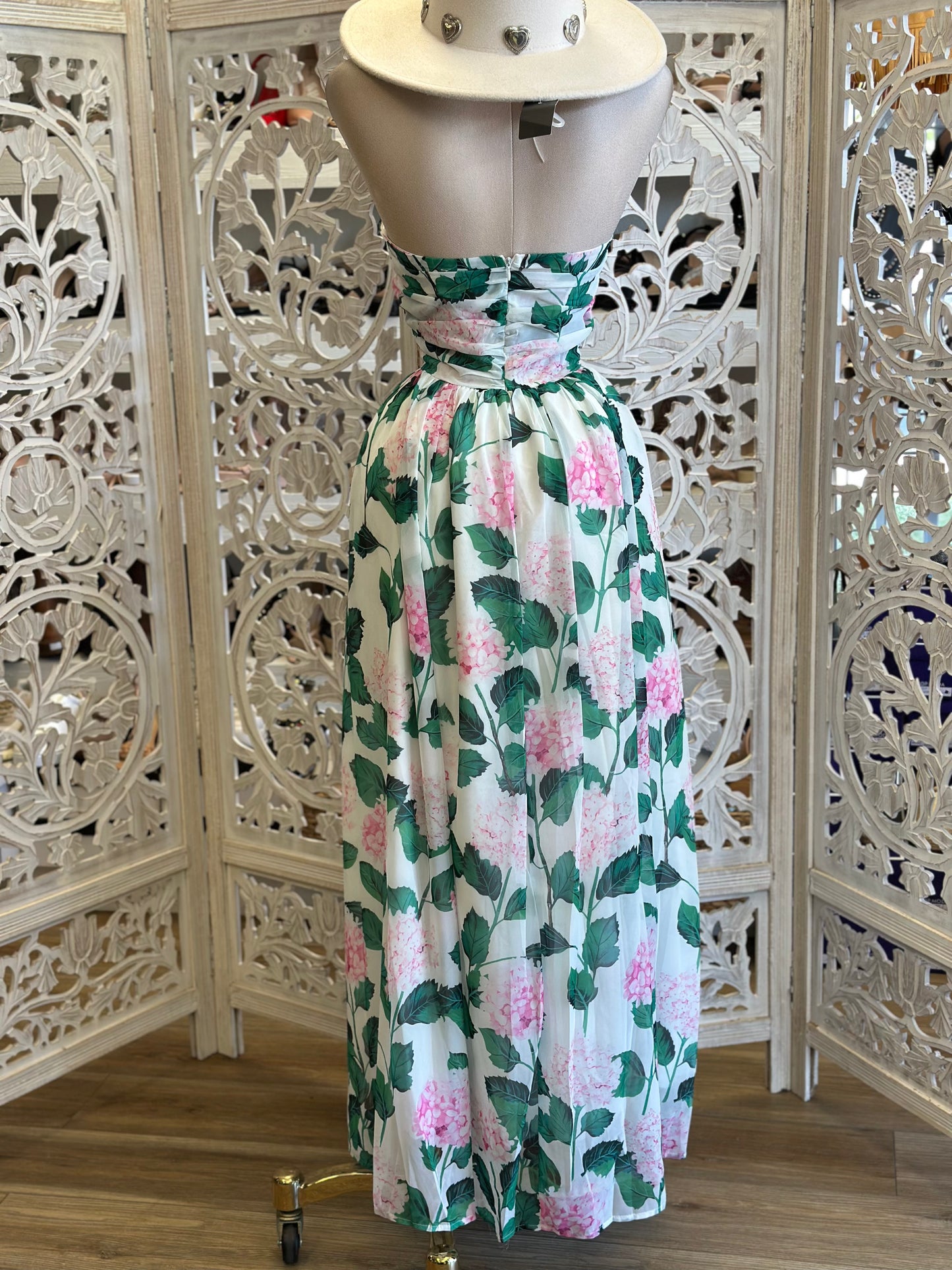 Floral Knotted Strapless Maxi Dress-No Estira, Not Stretchy
