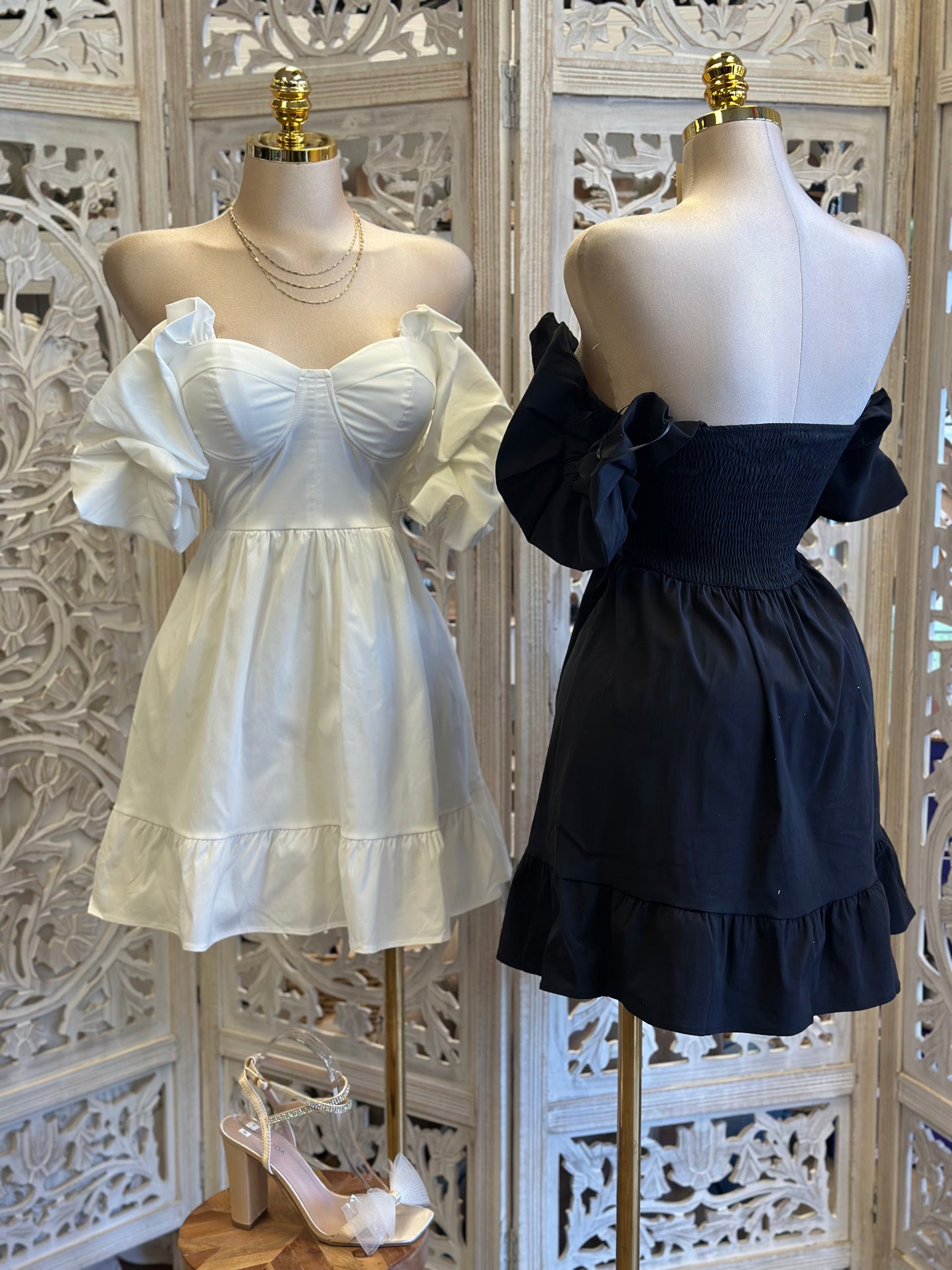 Off Shoulder Puff Sleeve Mini Dress-Estira Poco, Slightly Stretchy