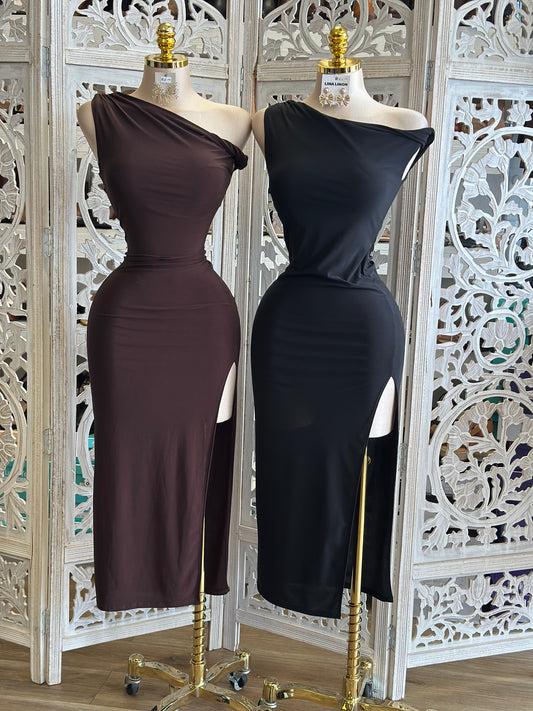 Asymmetrical Solid Slit Dress- Stretchy,Estira material delgado