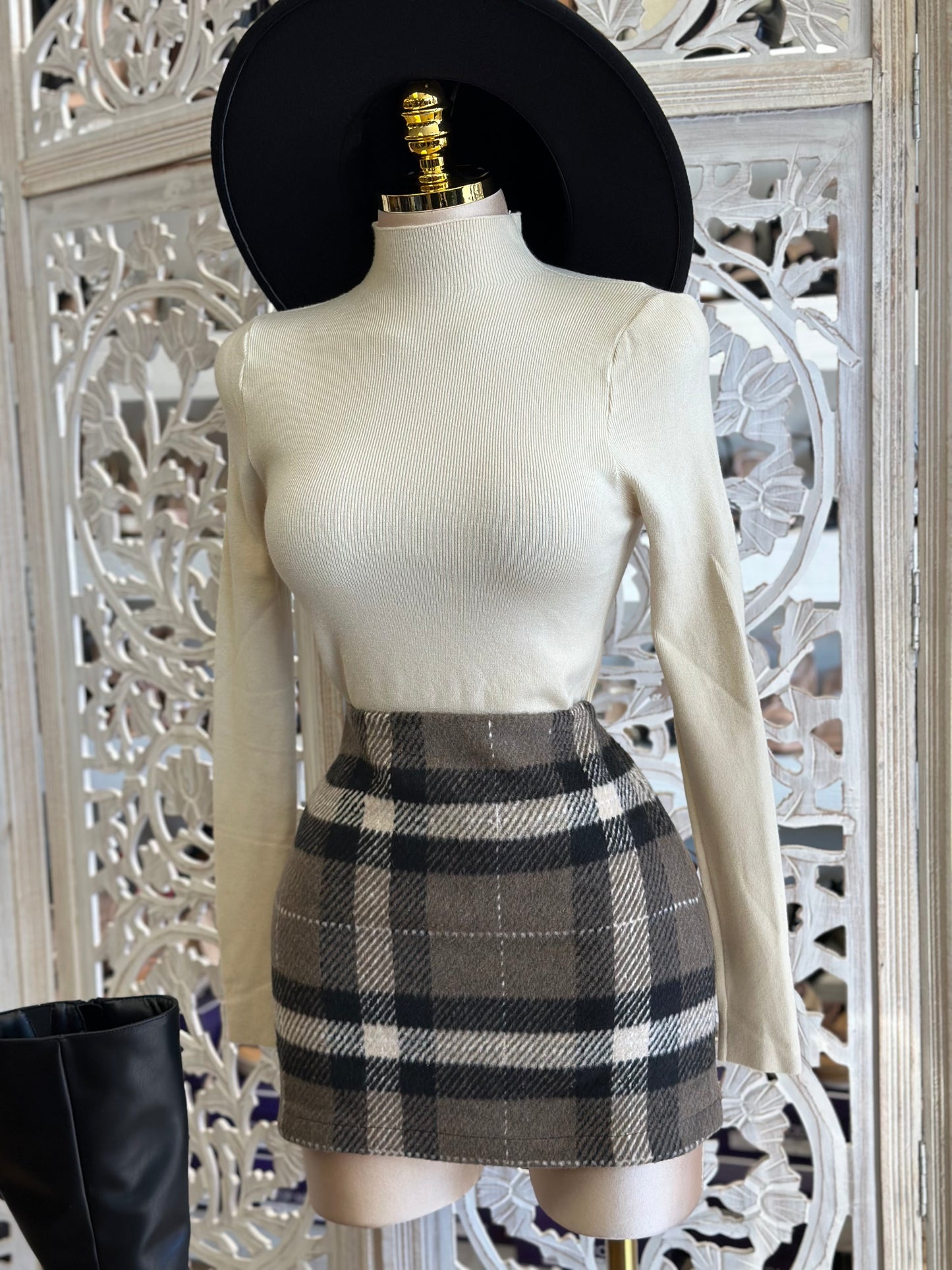 Plaid Mini Skort-no estira 100% poliéster .. no estira pero viene a su talla