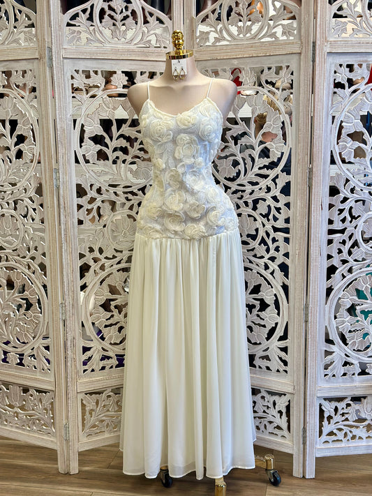 Cami White Floral Gown-Not Stretchy,No Estira